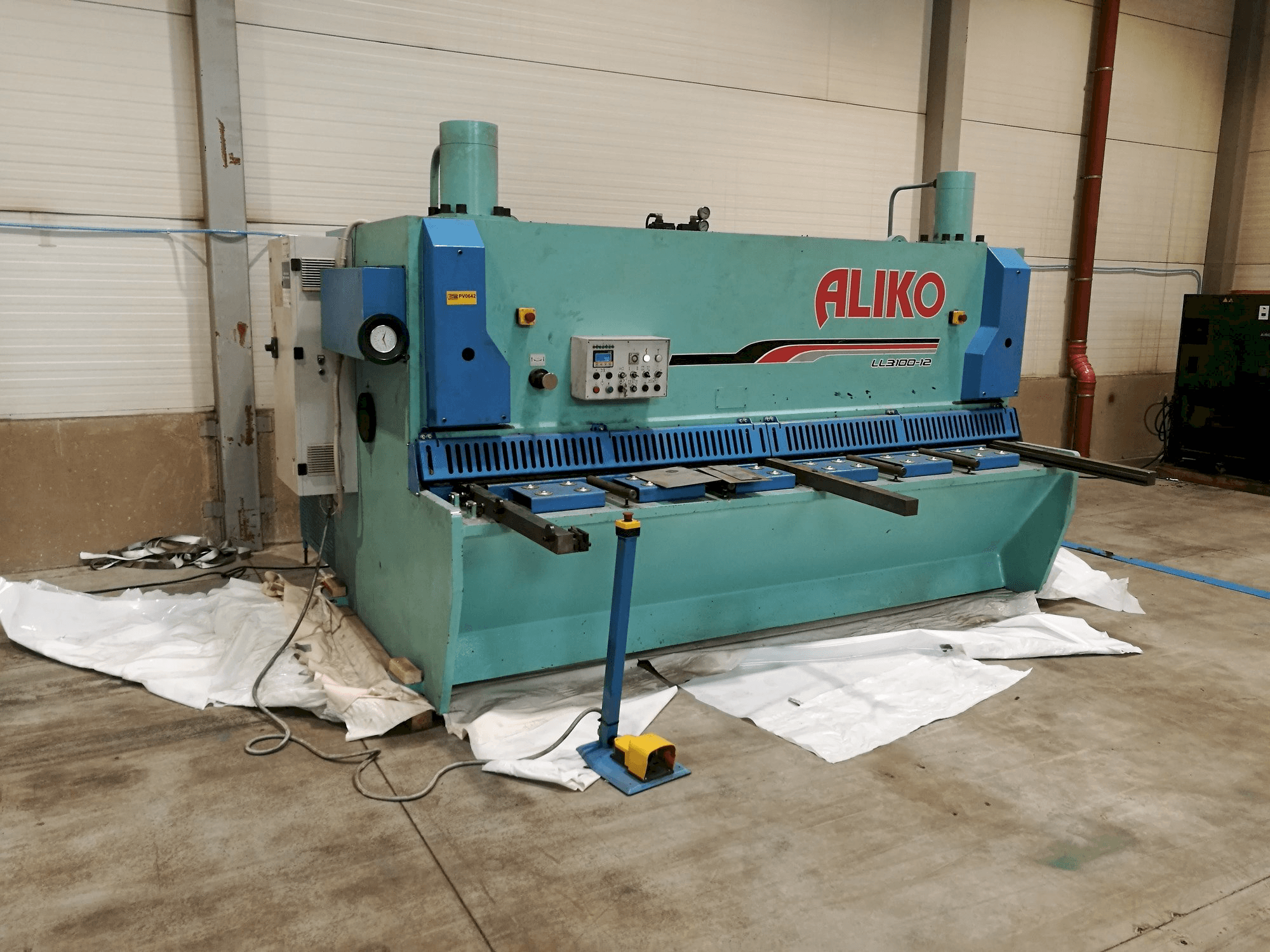 Prikaz stroja ALIKO LL3100-12 sprijeda