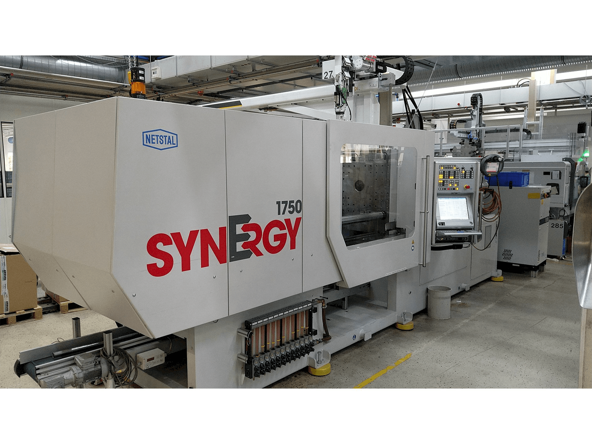 Prikaz stroja Netstal SynErgy 1750-600 sprijeda