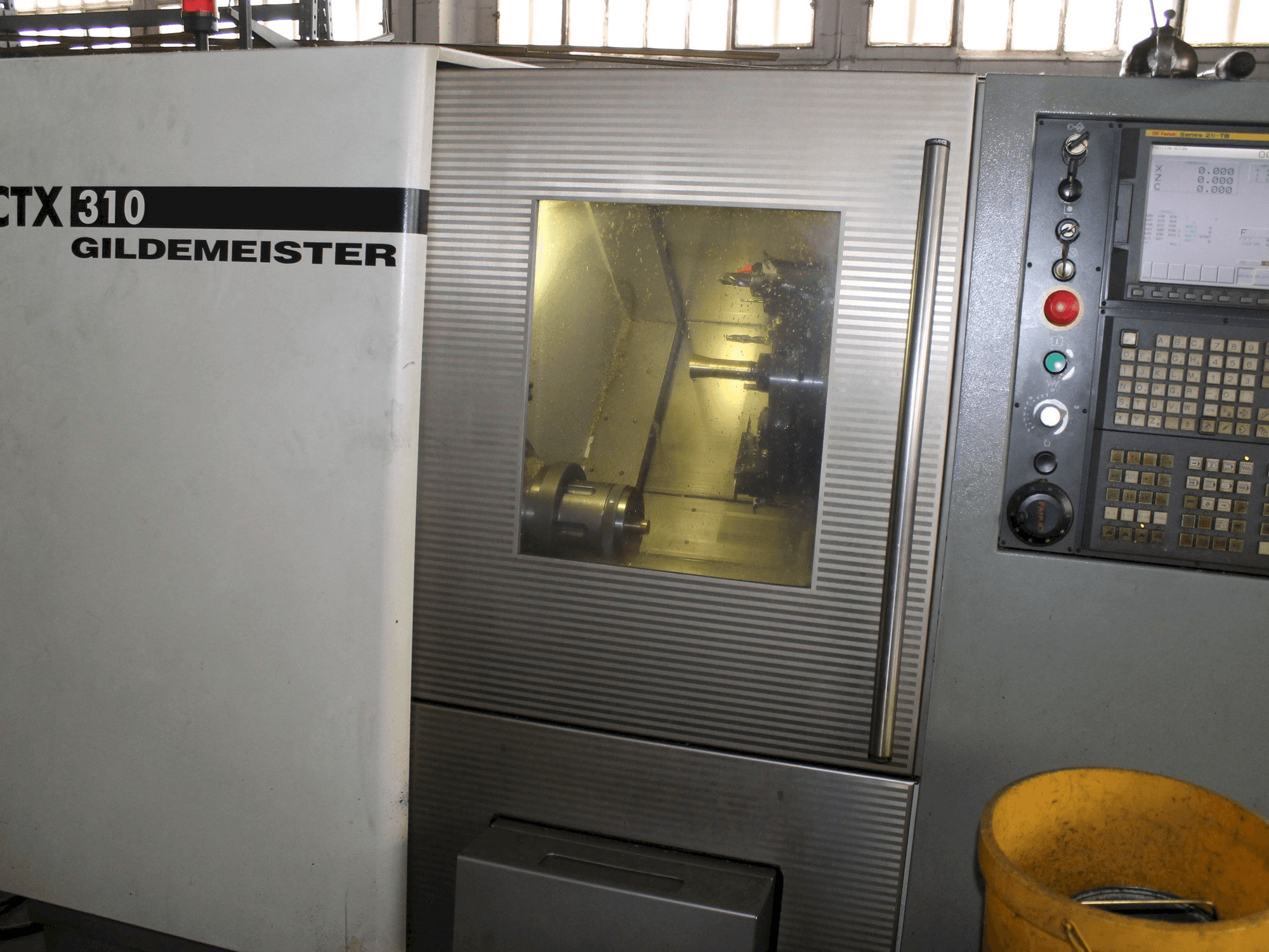 Prikaz stroja Gildemeister CTX - 310 sprijeda