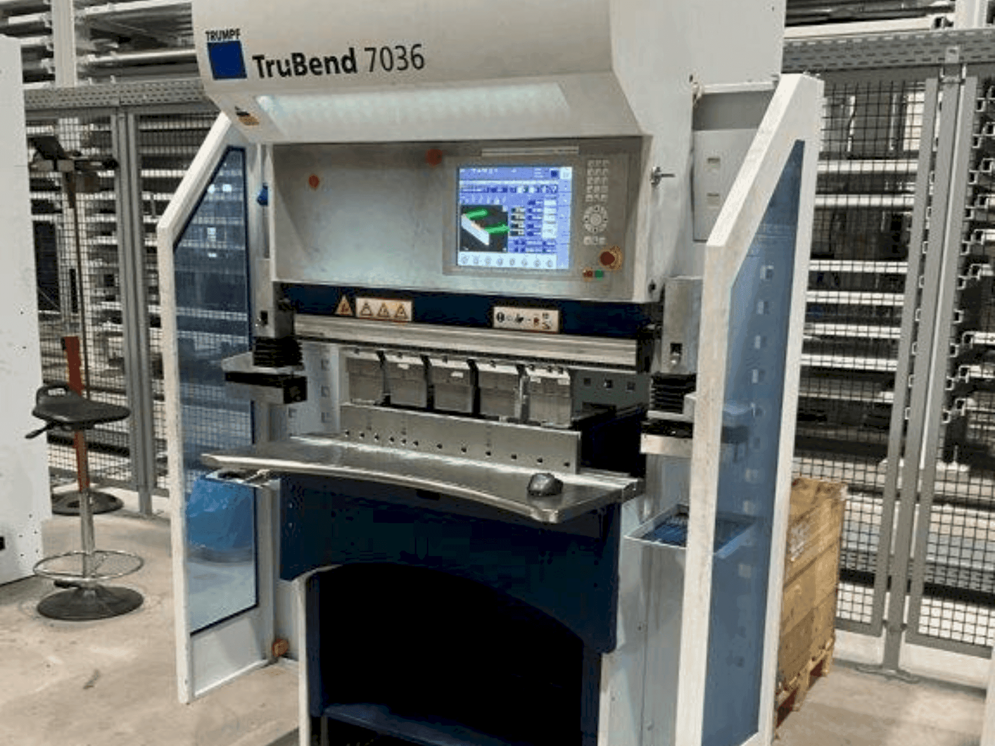 Prikaz stroja TRUMPF TruBend 7036 sprijeda