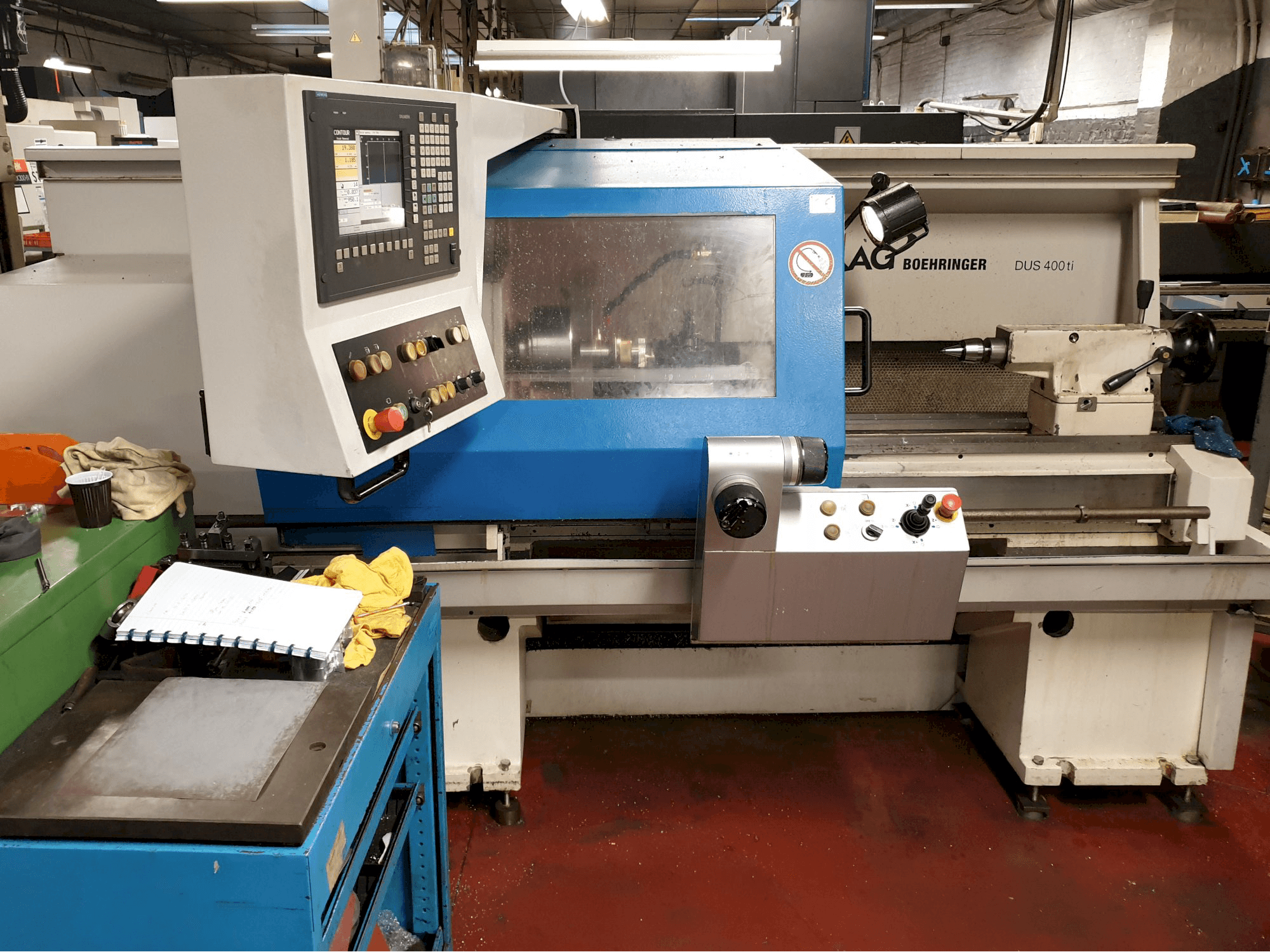 Prikaz stroja BOEHRINGER DUS 400 ti sprijeda