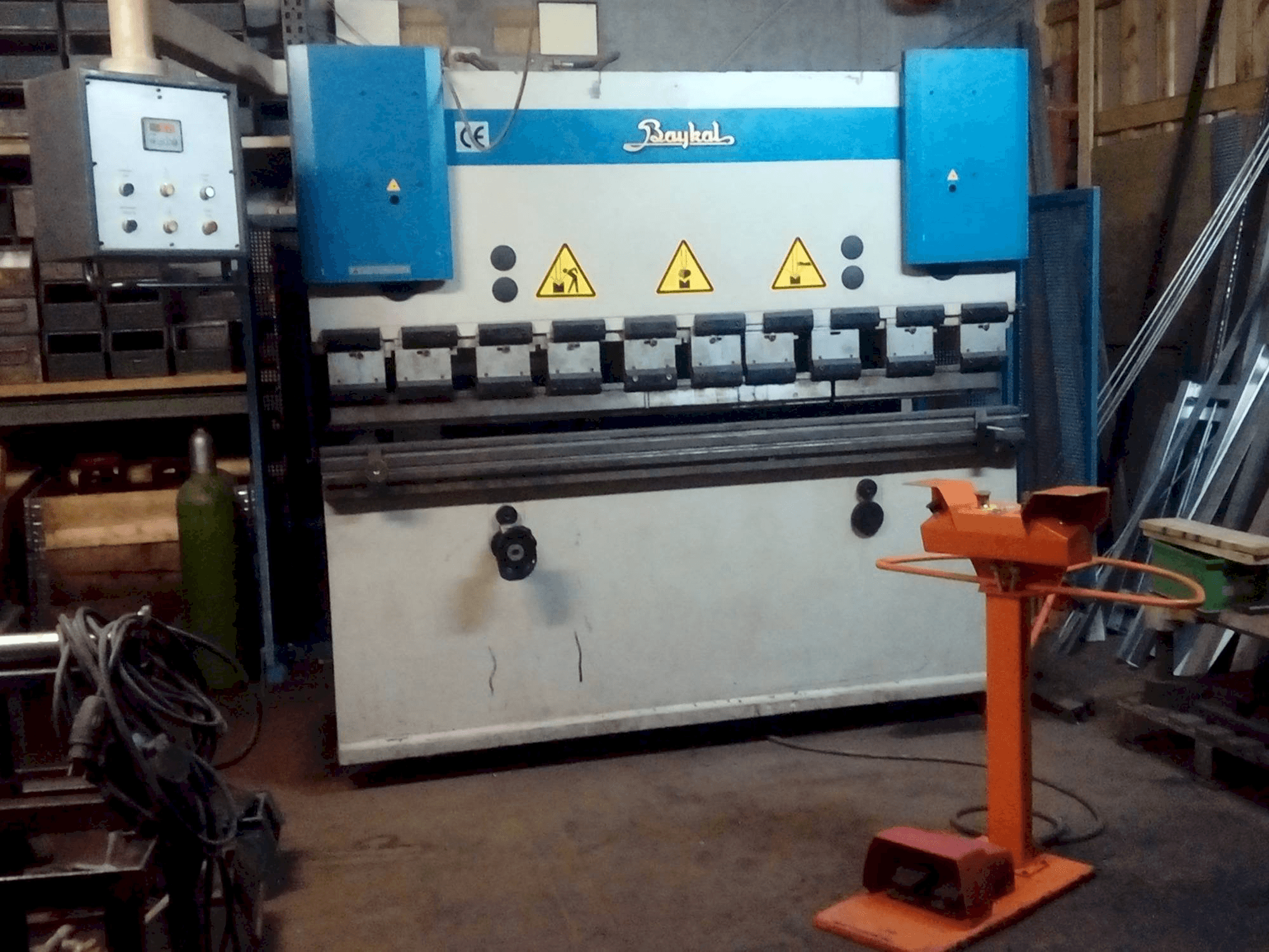 Prikaz stroja Baykal APH-2103/40 sprijeda