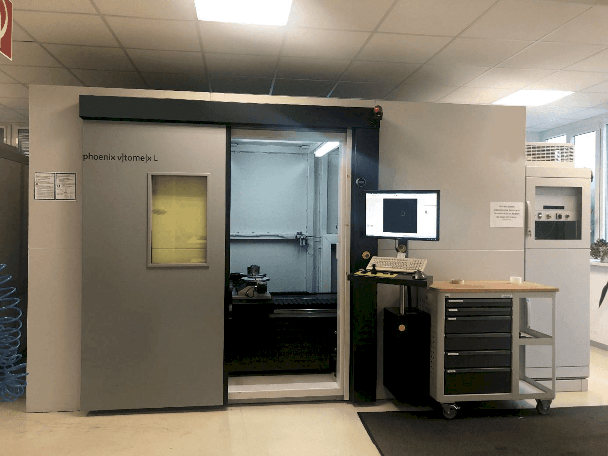 Prikaz stroja Phoenix V|tome|x L 240 sprijeda