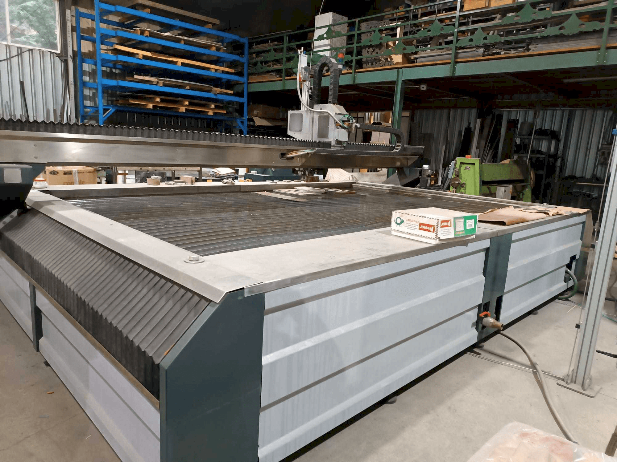 Prikaz stroja SOITAAB Waterjet IP-20 sprijeda