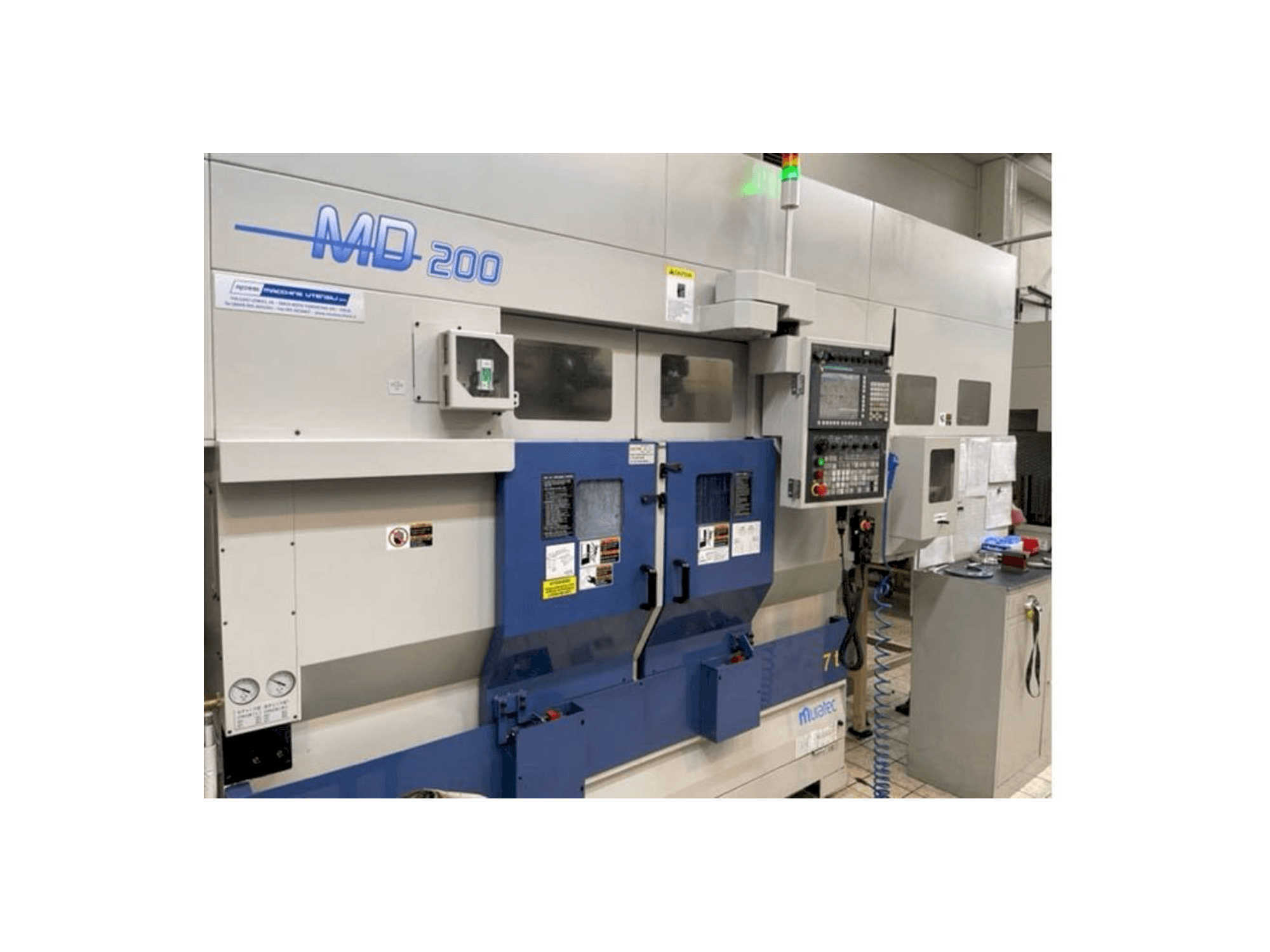 Prikaz stroja Muratec MD 200 sprijeda