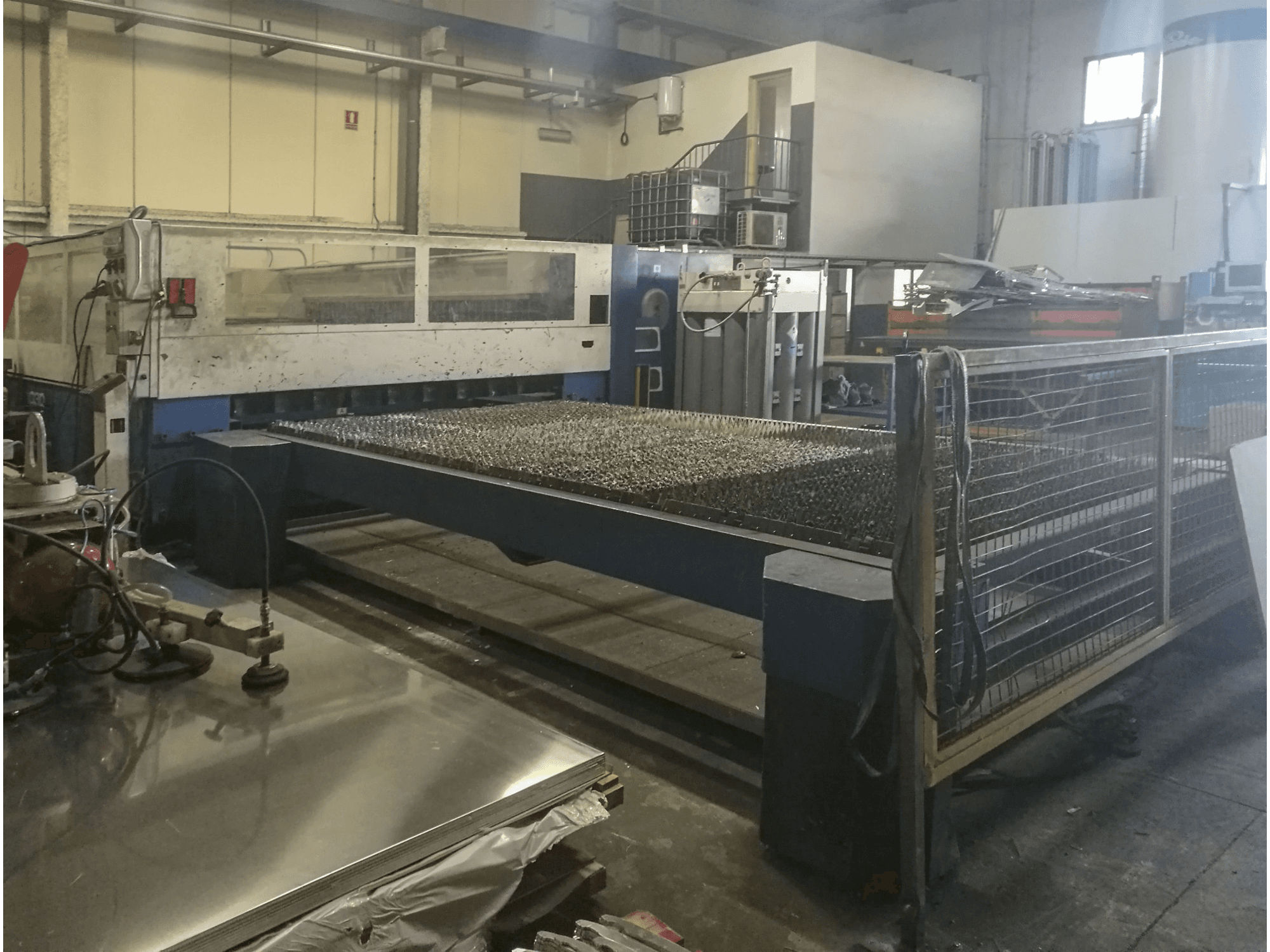 Prikaz stroja Trumpf Trumatic L4030 slijeva