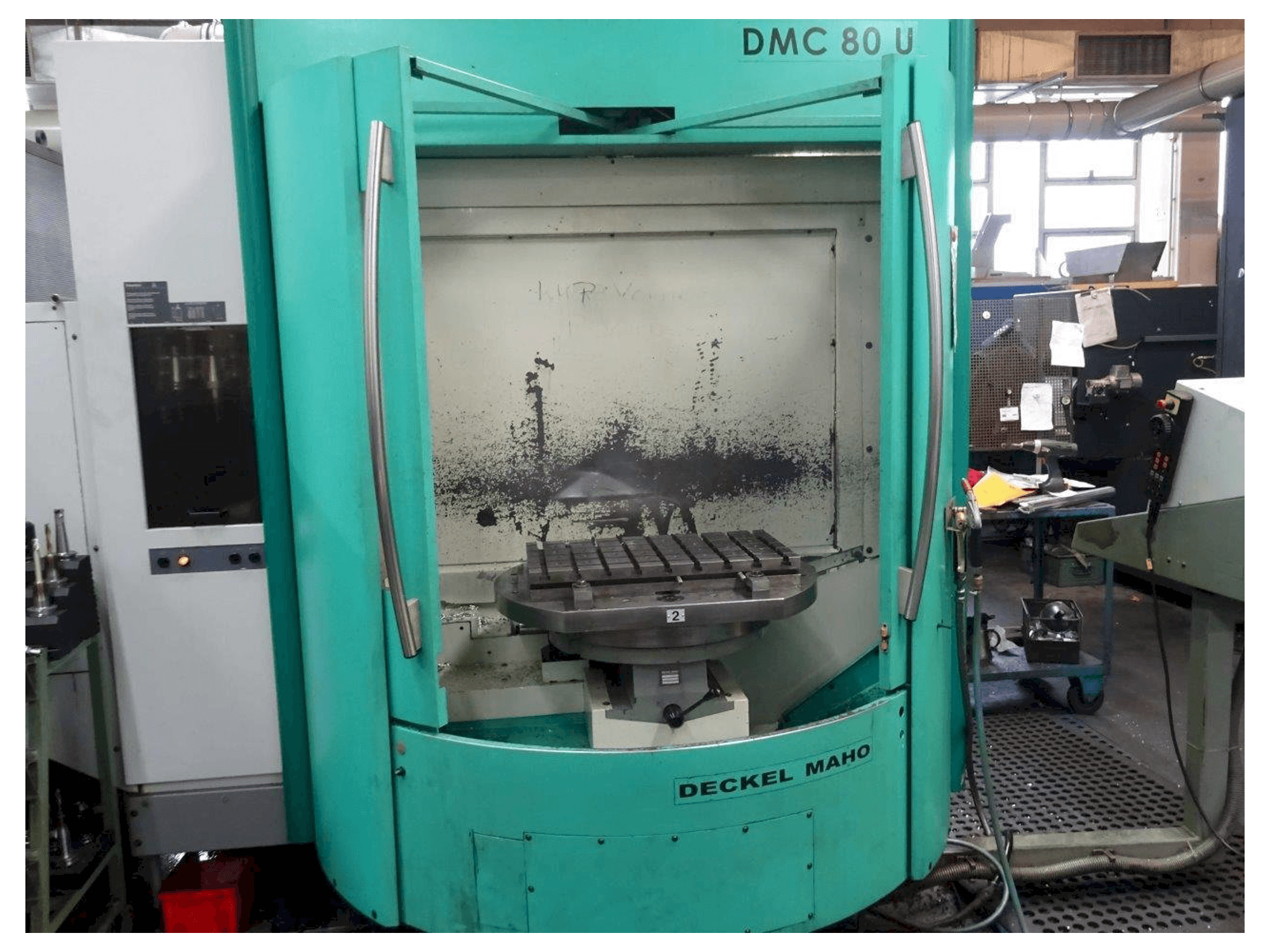 Prikaz stroja DECKEL Maho DMC 80 U sprijeda