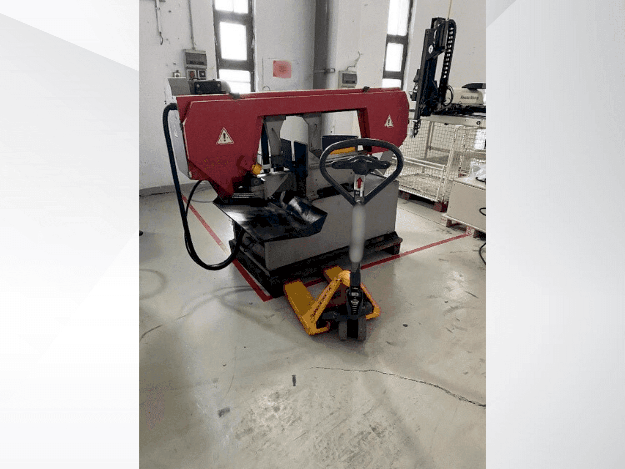 Prikaz stroja BOMAR STG 320 GM sprijeda