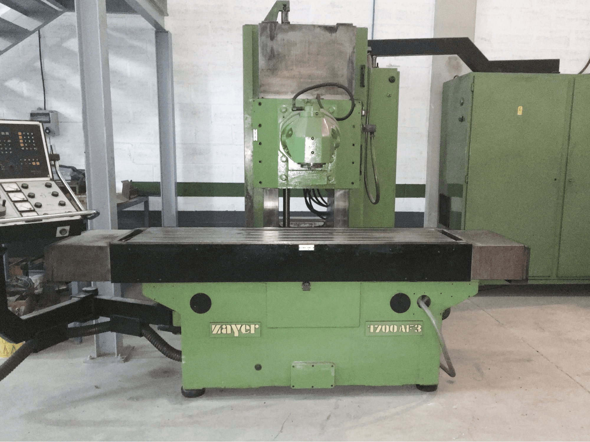 Prikaz stroja Zayer 1700 AF3 sprijeda