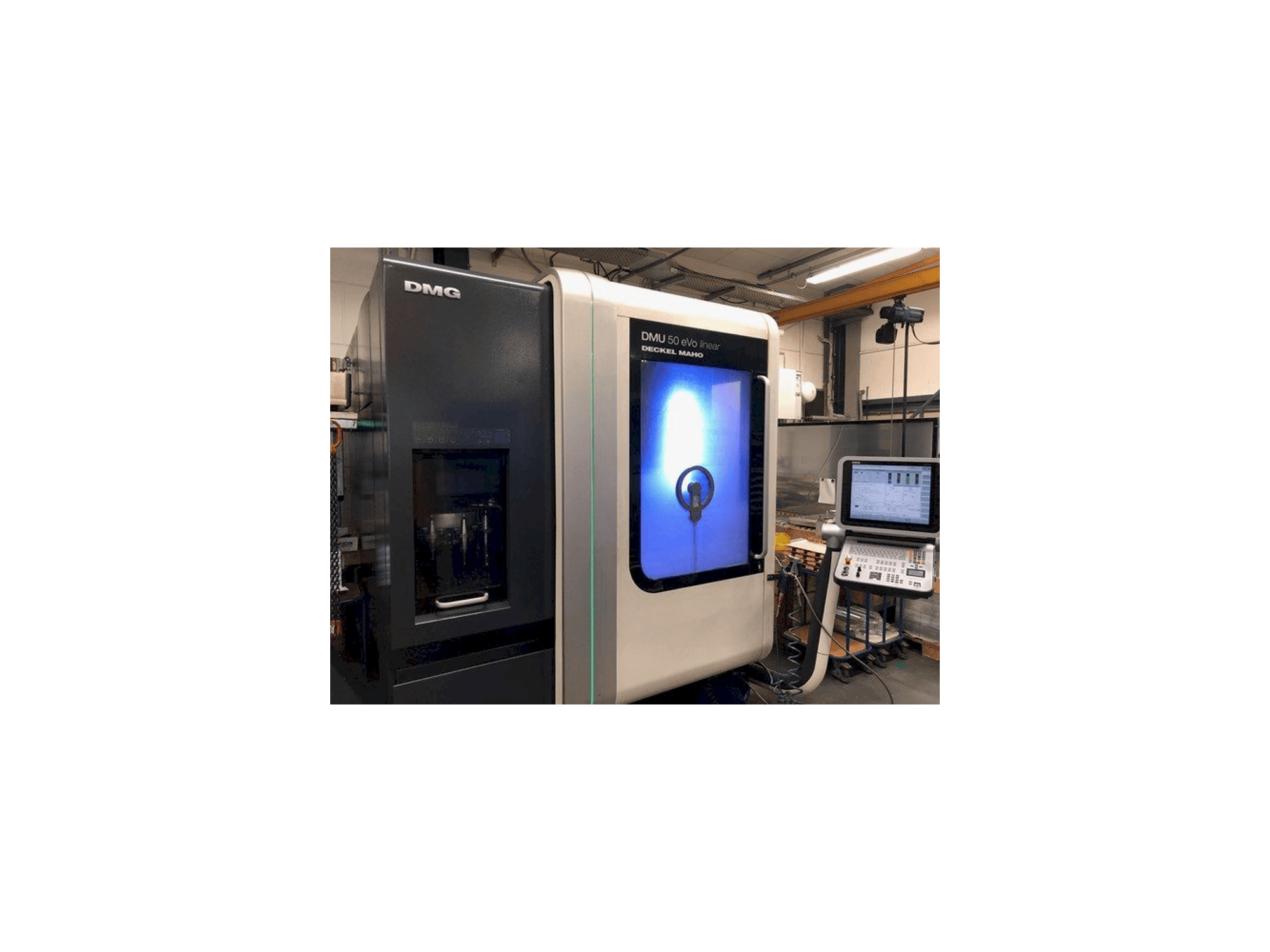 Prikaz stroja DECKEL MAHO DMU 50 eVo Linear sprijeda