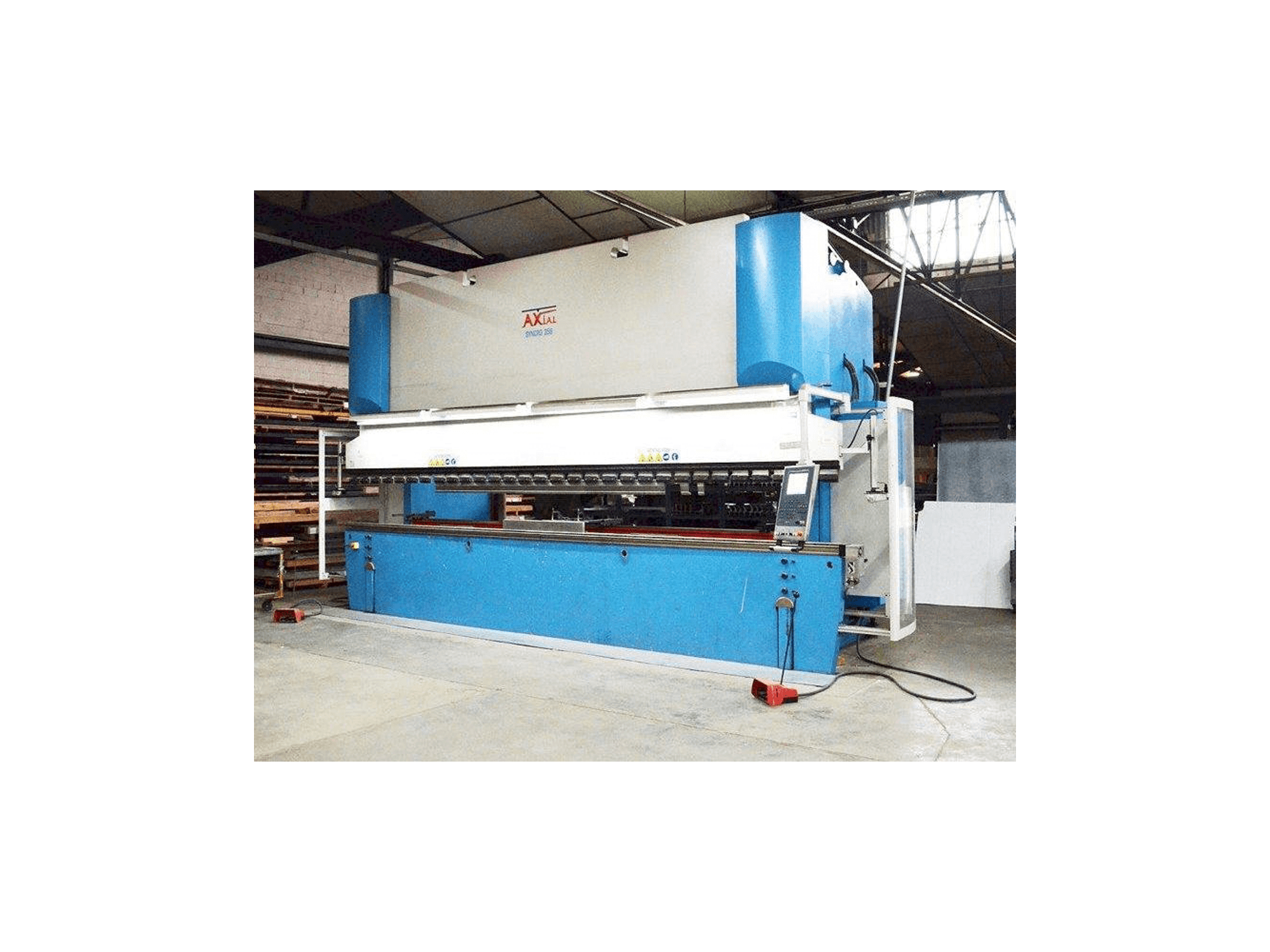 Prikaz stroja Axial SYNCRO 356 sprijeda