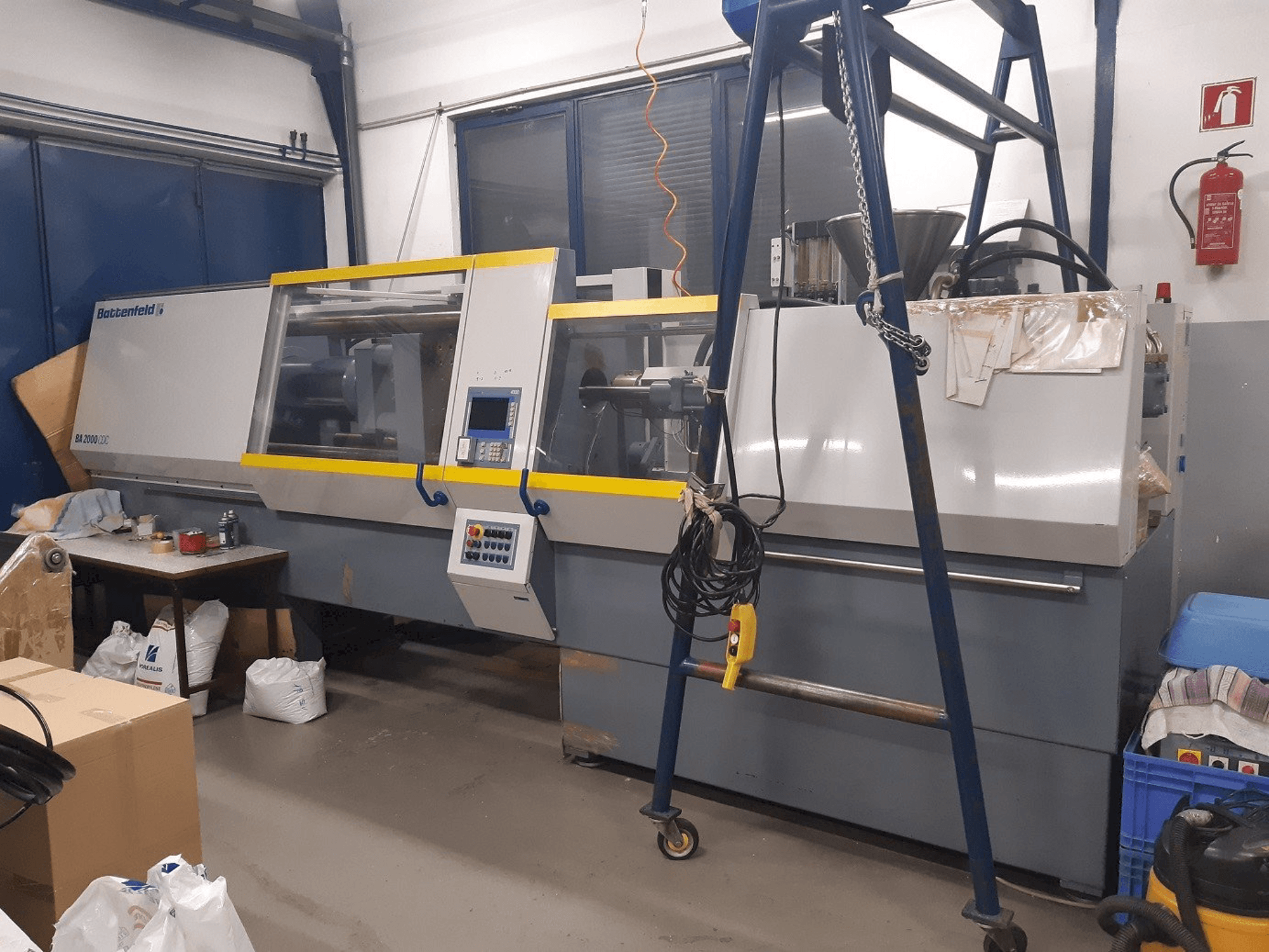 Prikaz stroja Battenfeld BA 2000/1000 CDC sprijeda