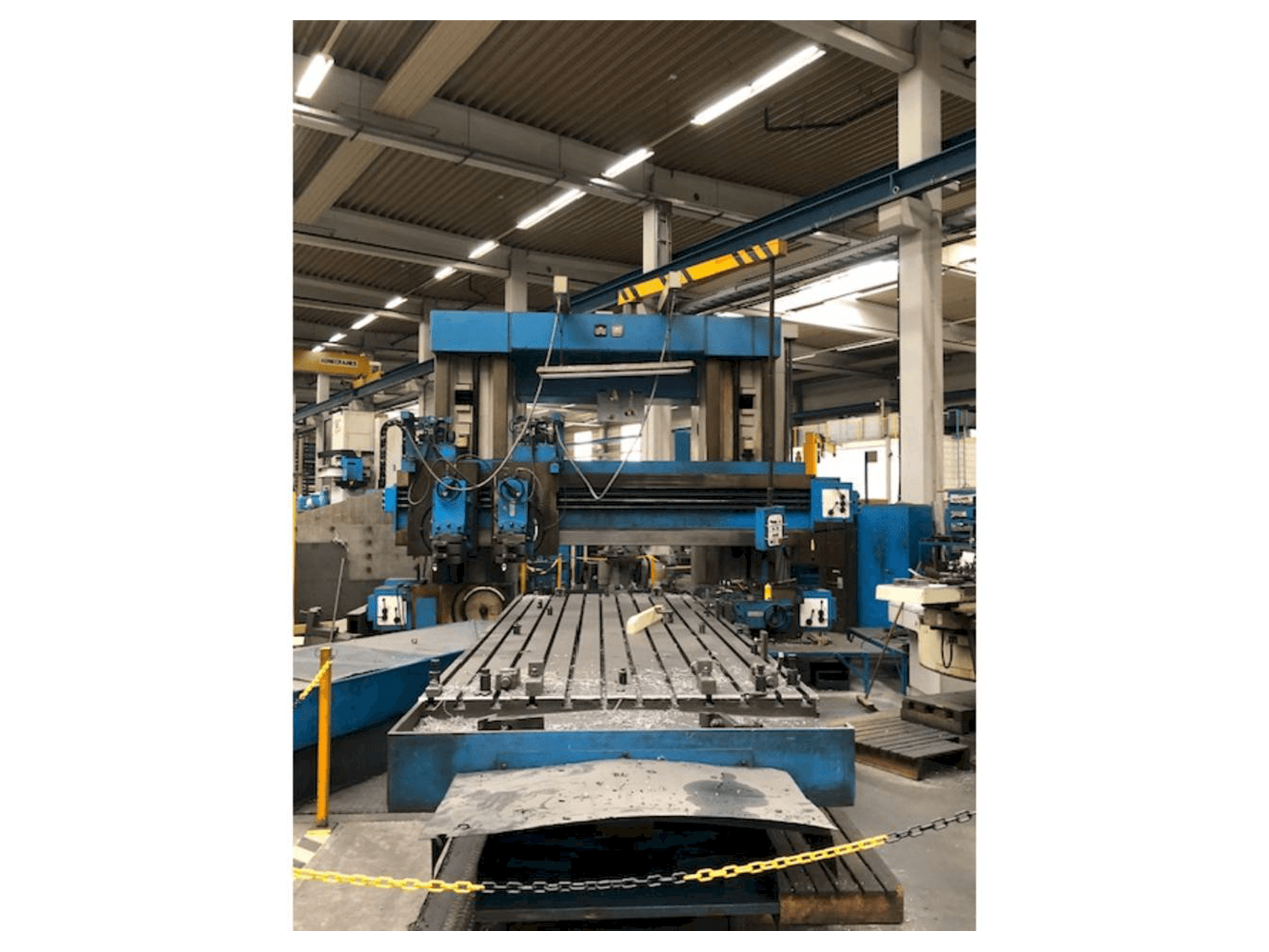 Prikaz stroja SHV FELD12 Q251 sprijeda