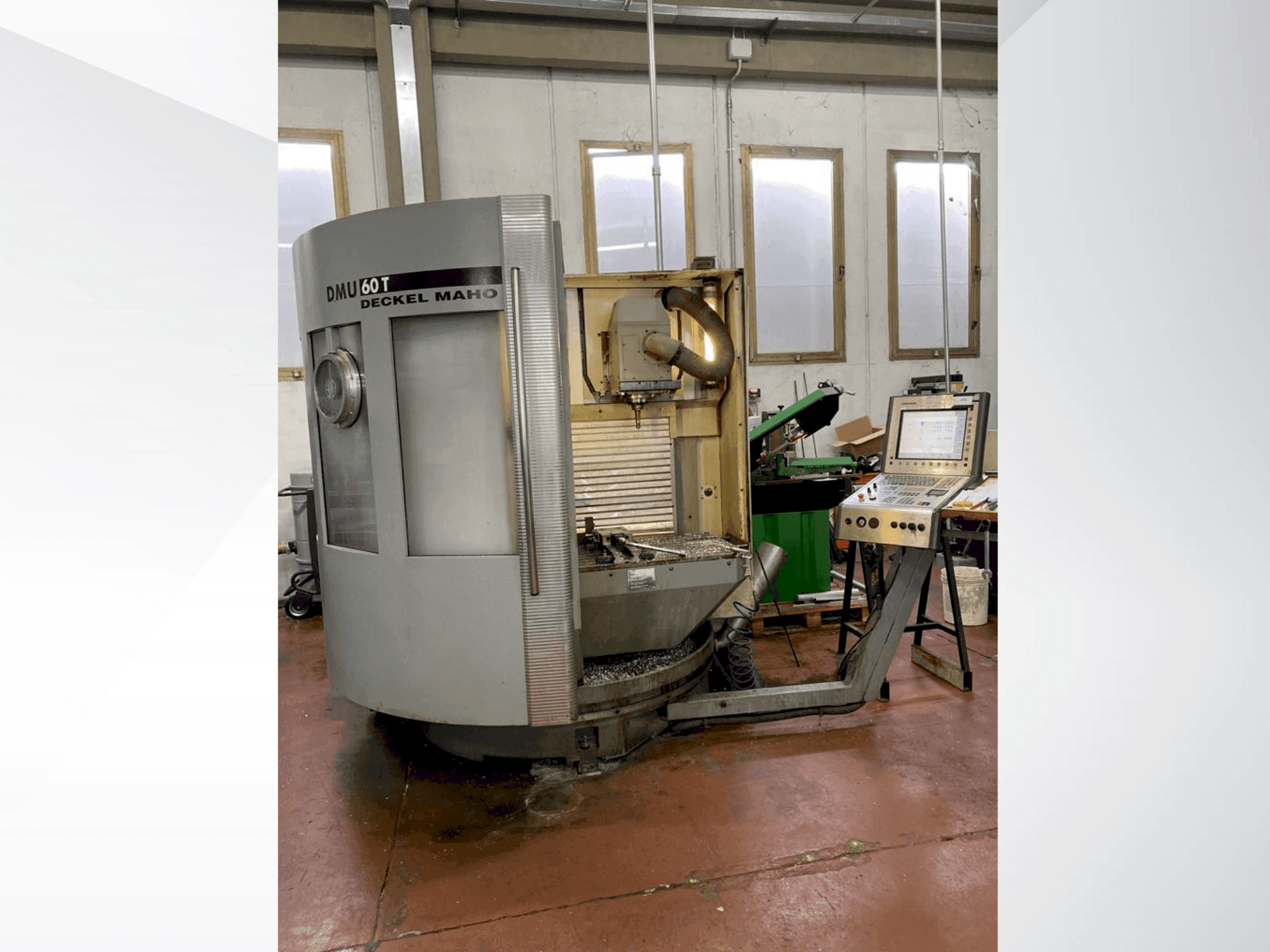 Prikaz stroja DECKEL MAHO DMU 60T sprijeda