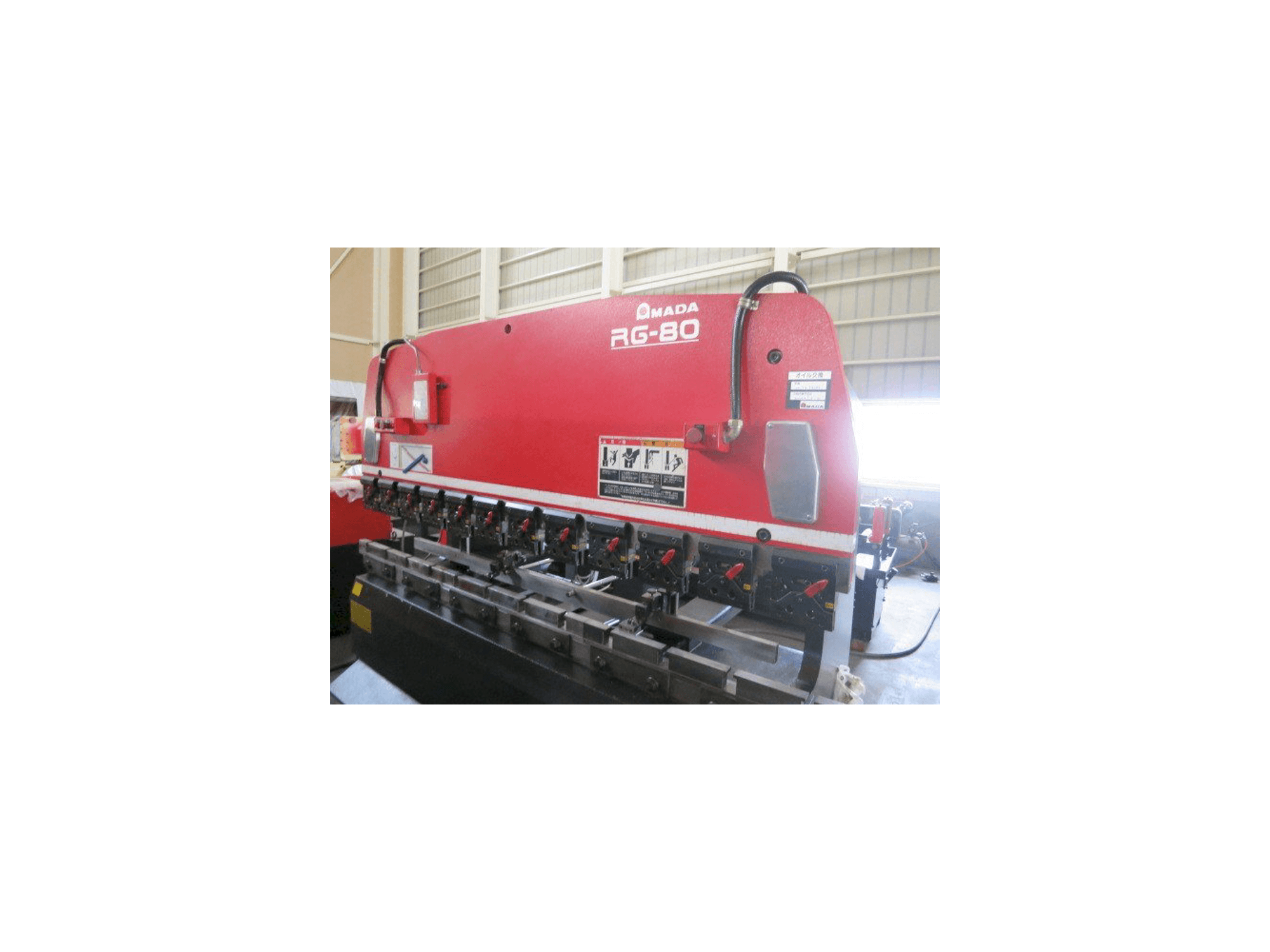 Prikaz stroja AMADA RG-80 ABG sprijeda