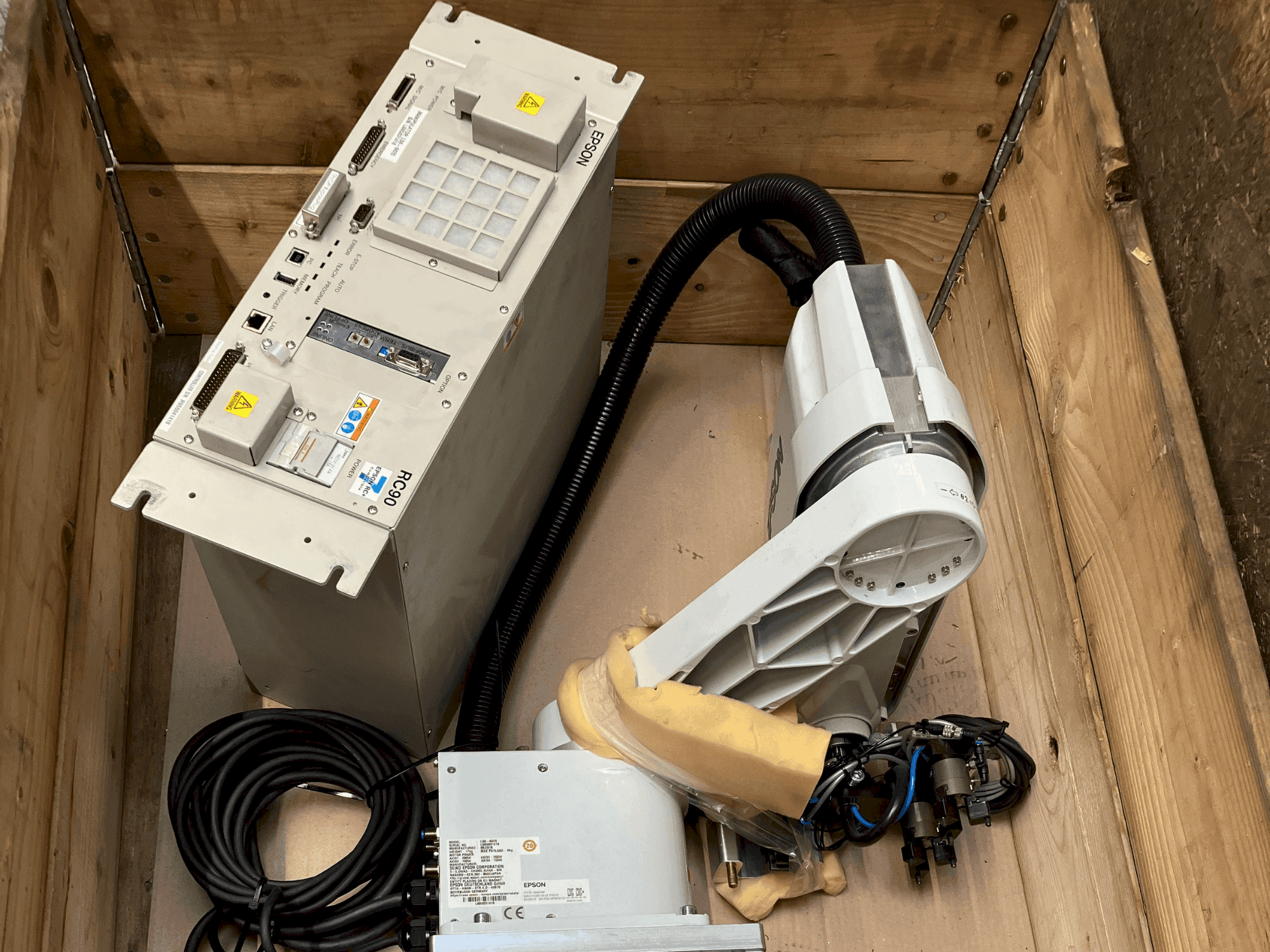 Prikaz stroja EPSON LS3-401S sprijeda