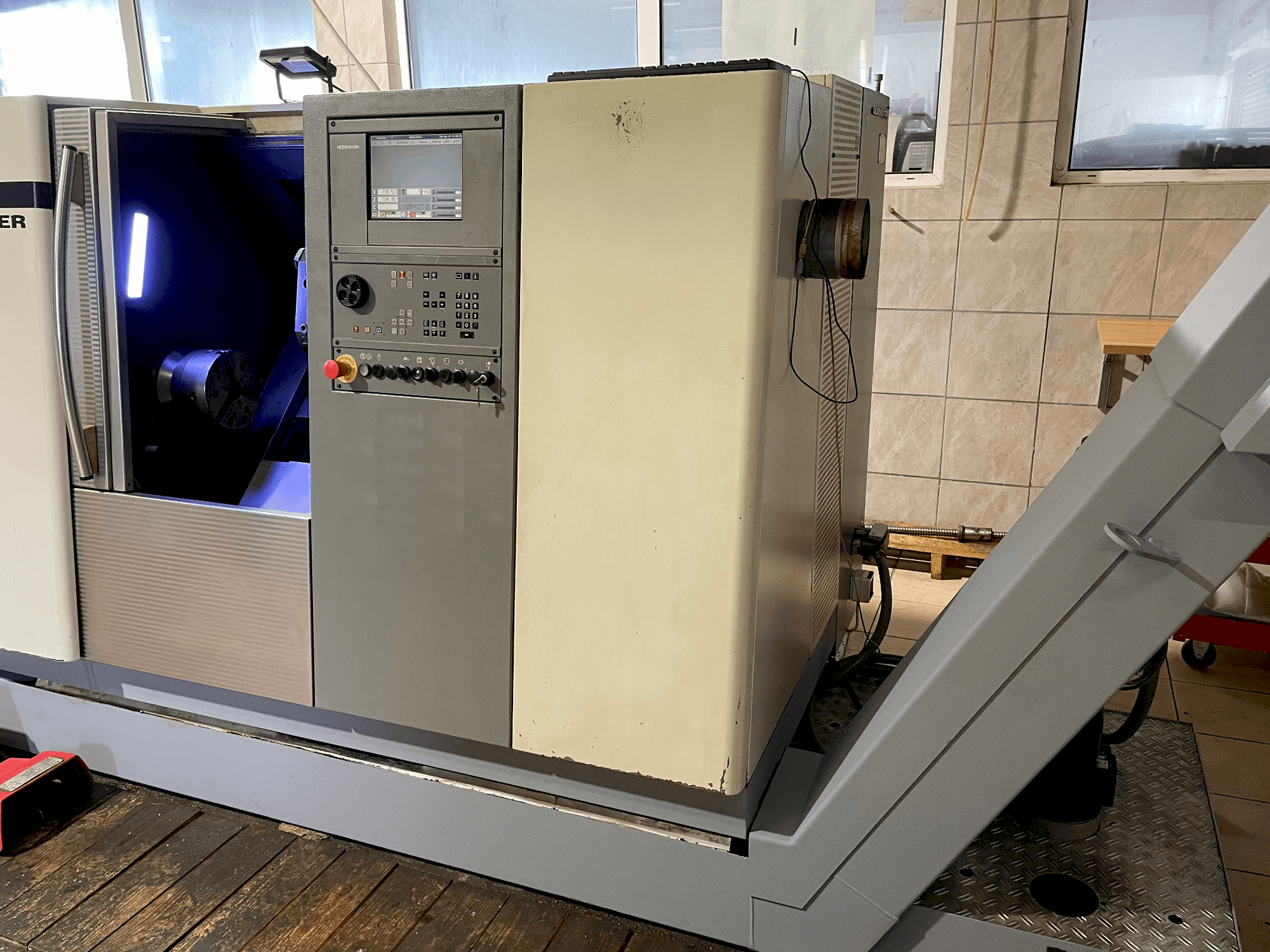 Prikaz stroja Gildemeister CTX 310 V3 sprijeda