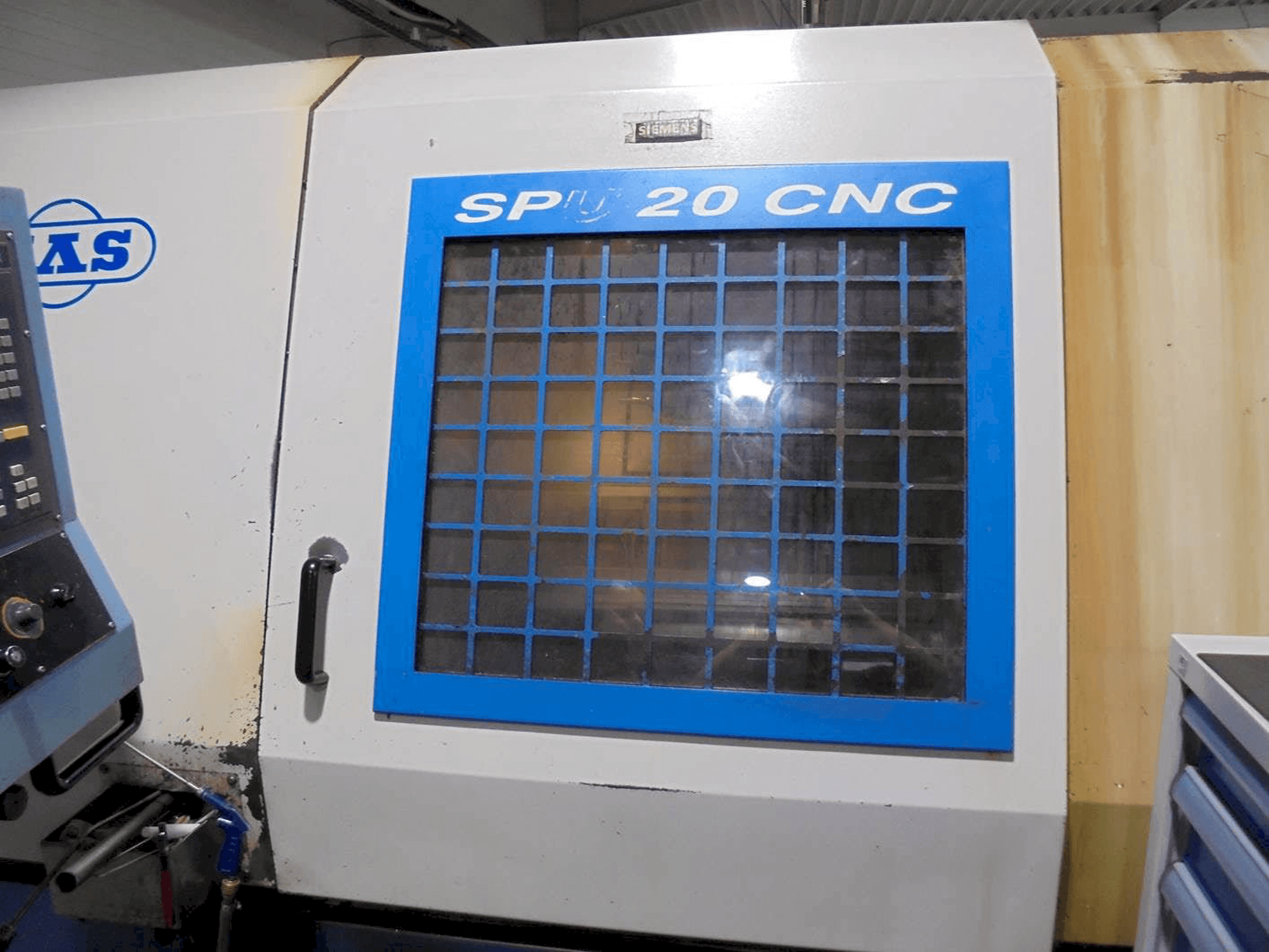 Prikaz stroja KOVOSVIT MAS SPU 20 CNC sprijeda