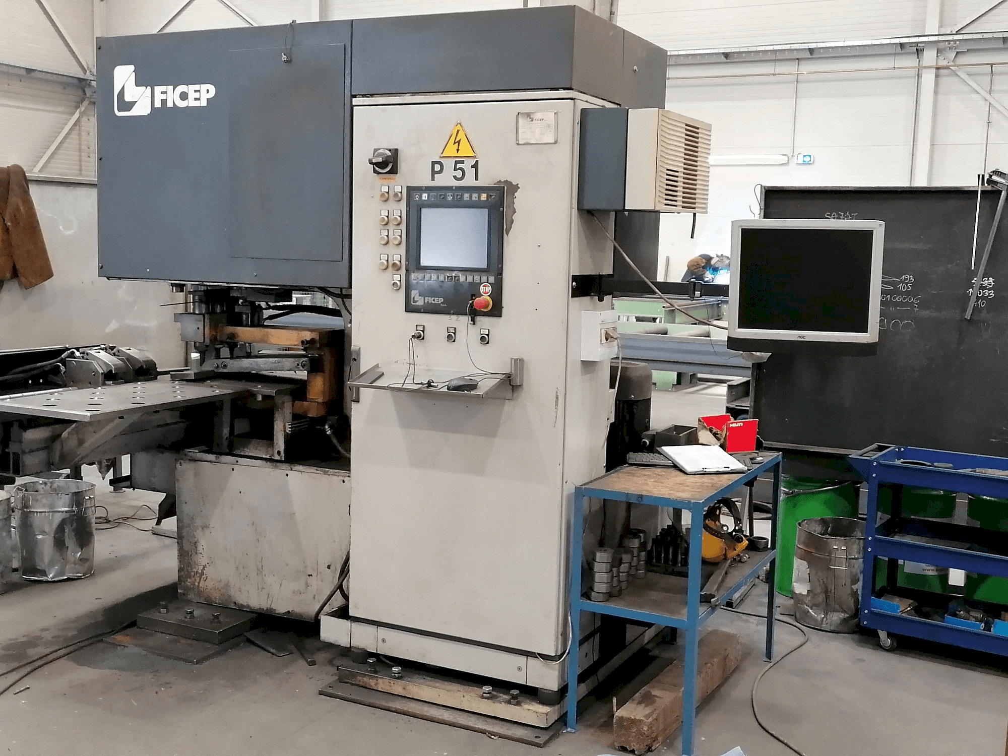 Prikaz stroja FICEP P51 sprijeda