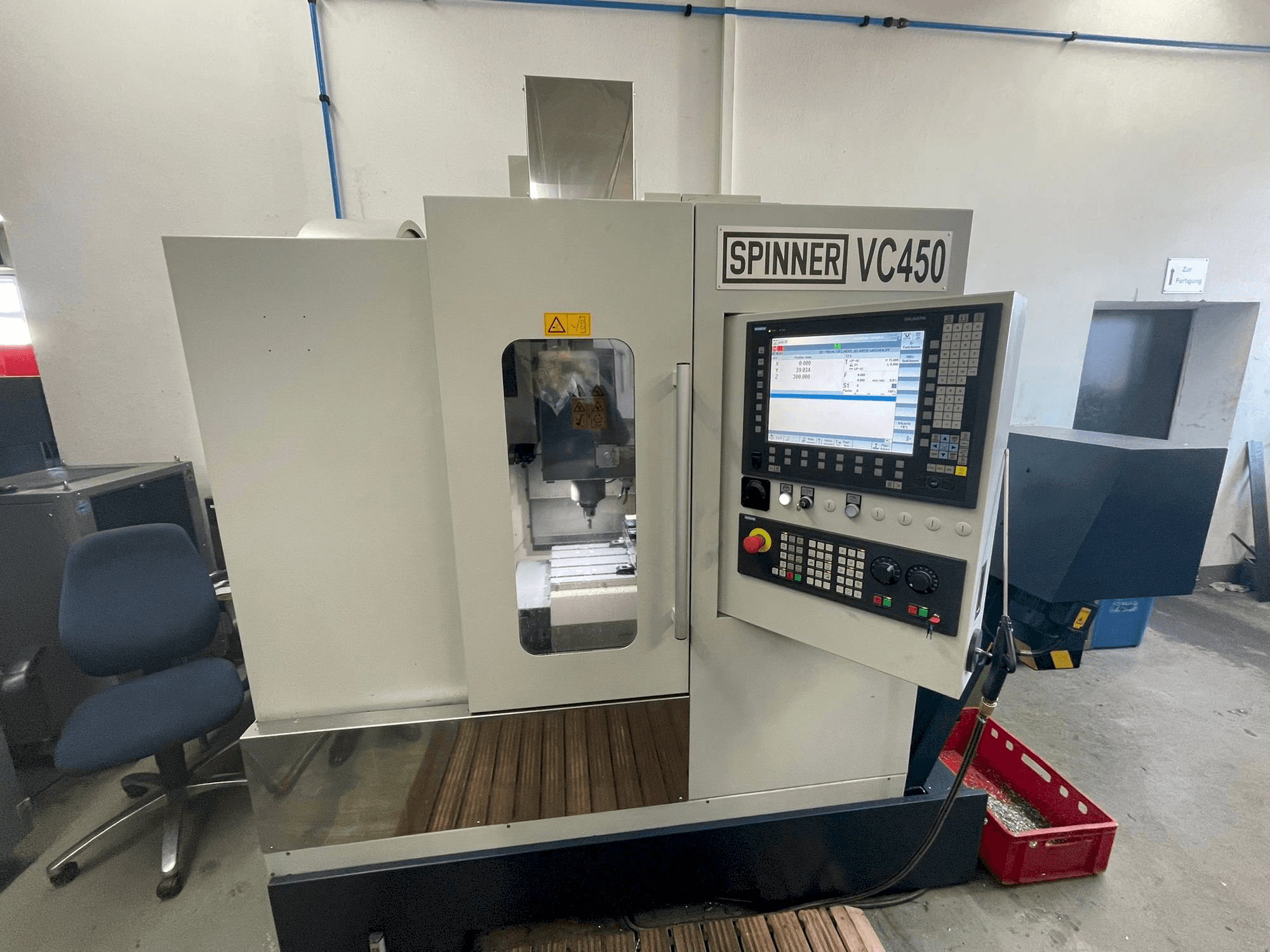 Prikaz stroja SPINNER VC 450 sprijeda