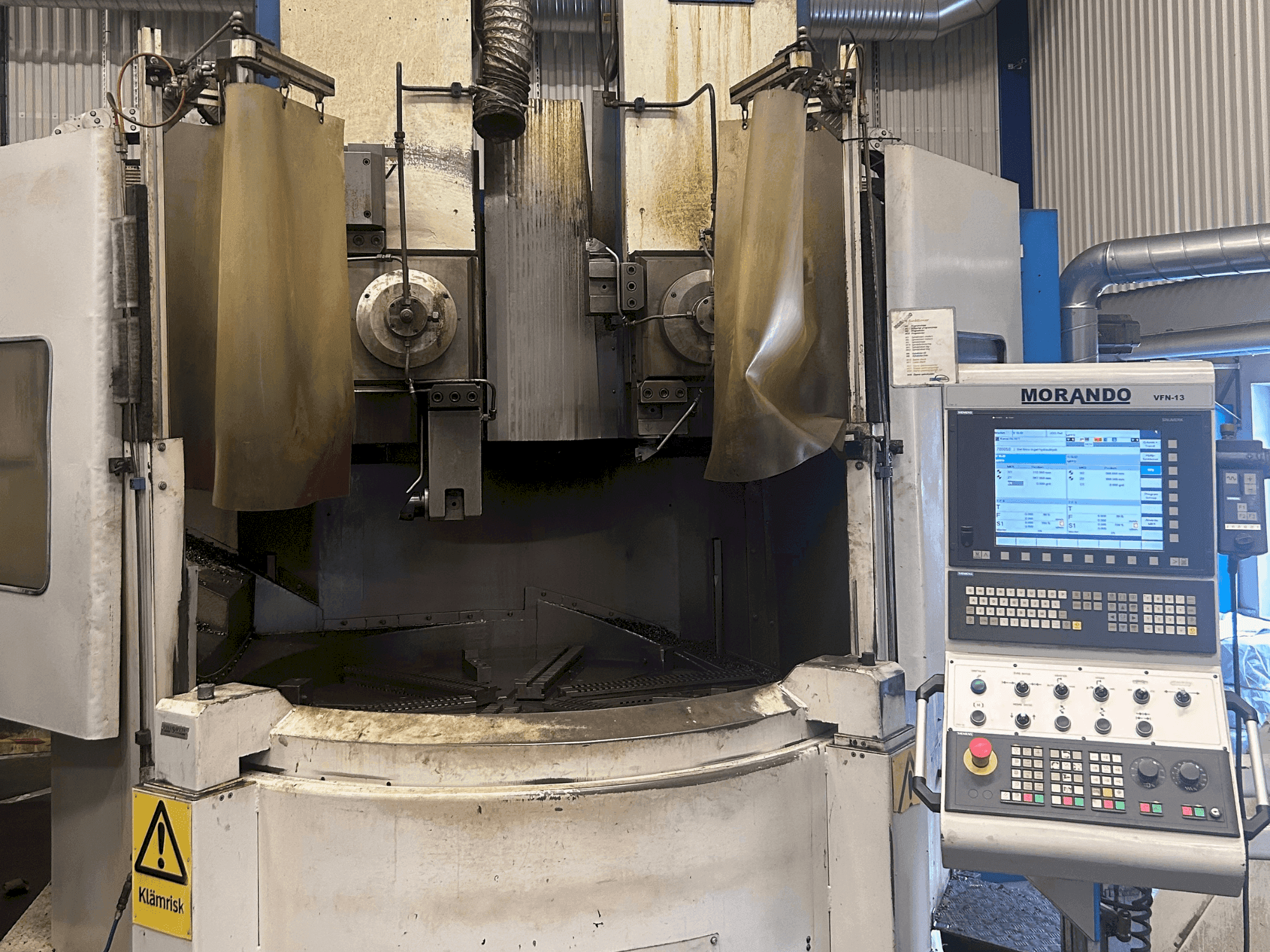 Prikaz stroja MORANDO VFN13 sprijeda