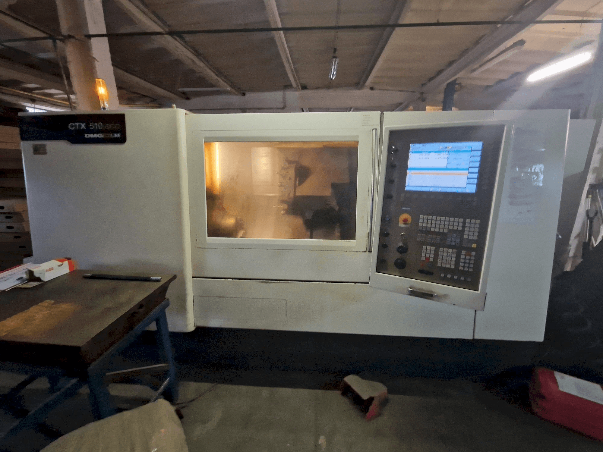 Prikaz stroja DMG CTX 510 eco sprijeda