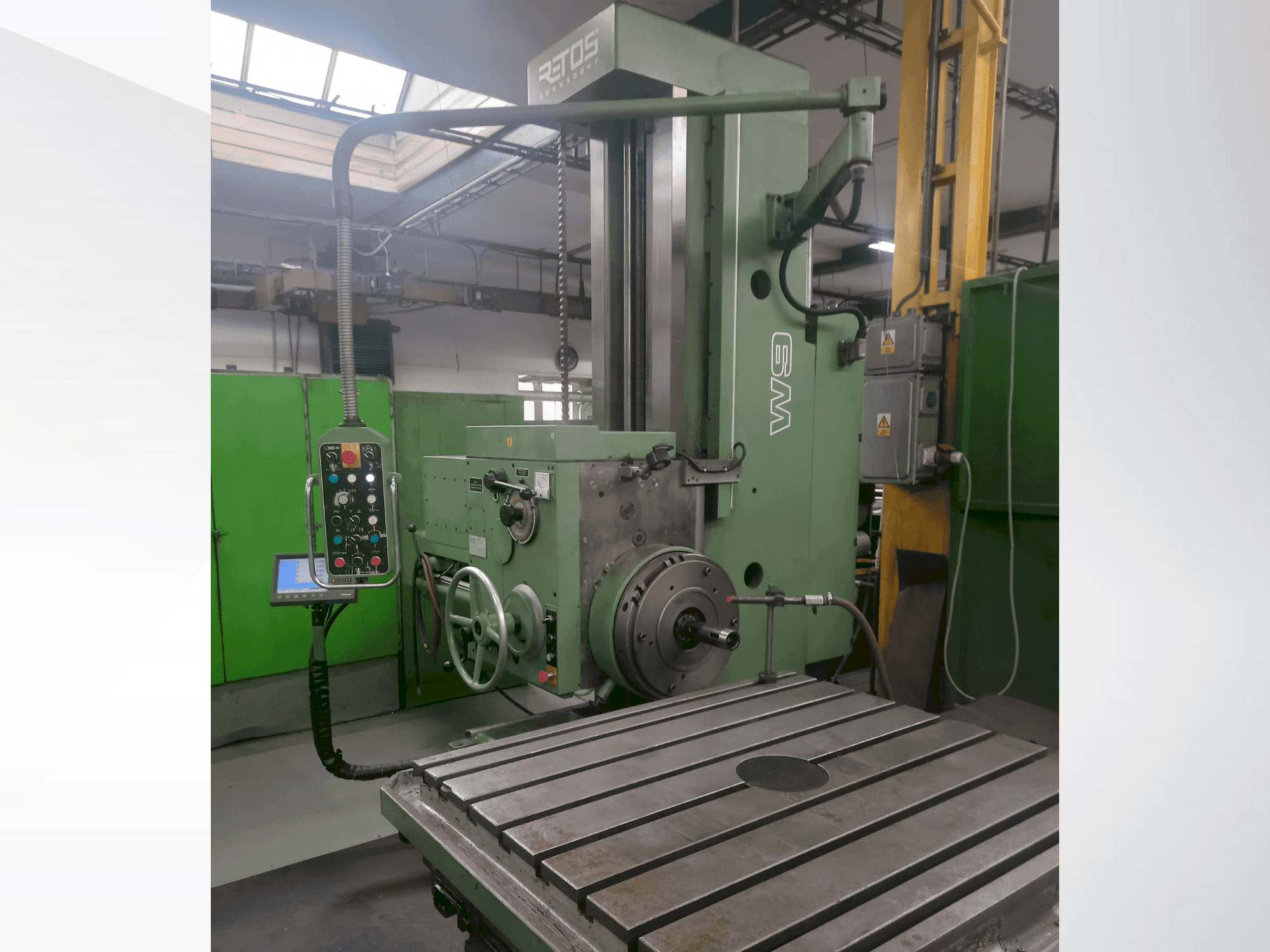 Prikaz stroja TOS W9 sprijeda