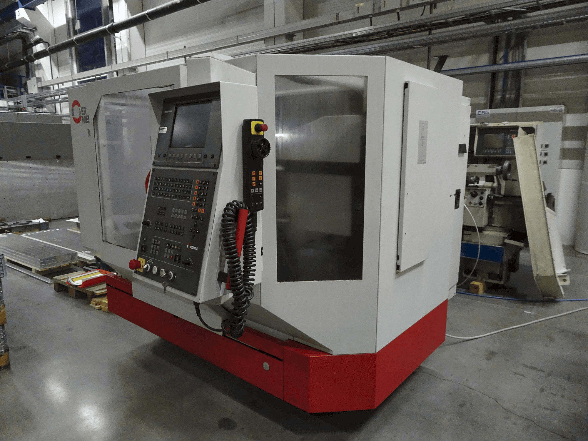 Prikaz stroja HERMLE U 630 T zdesna