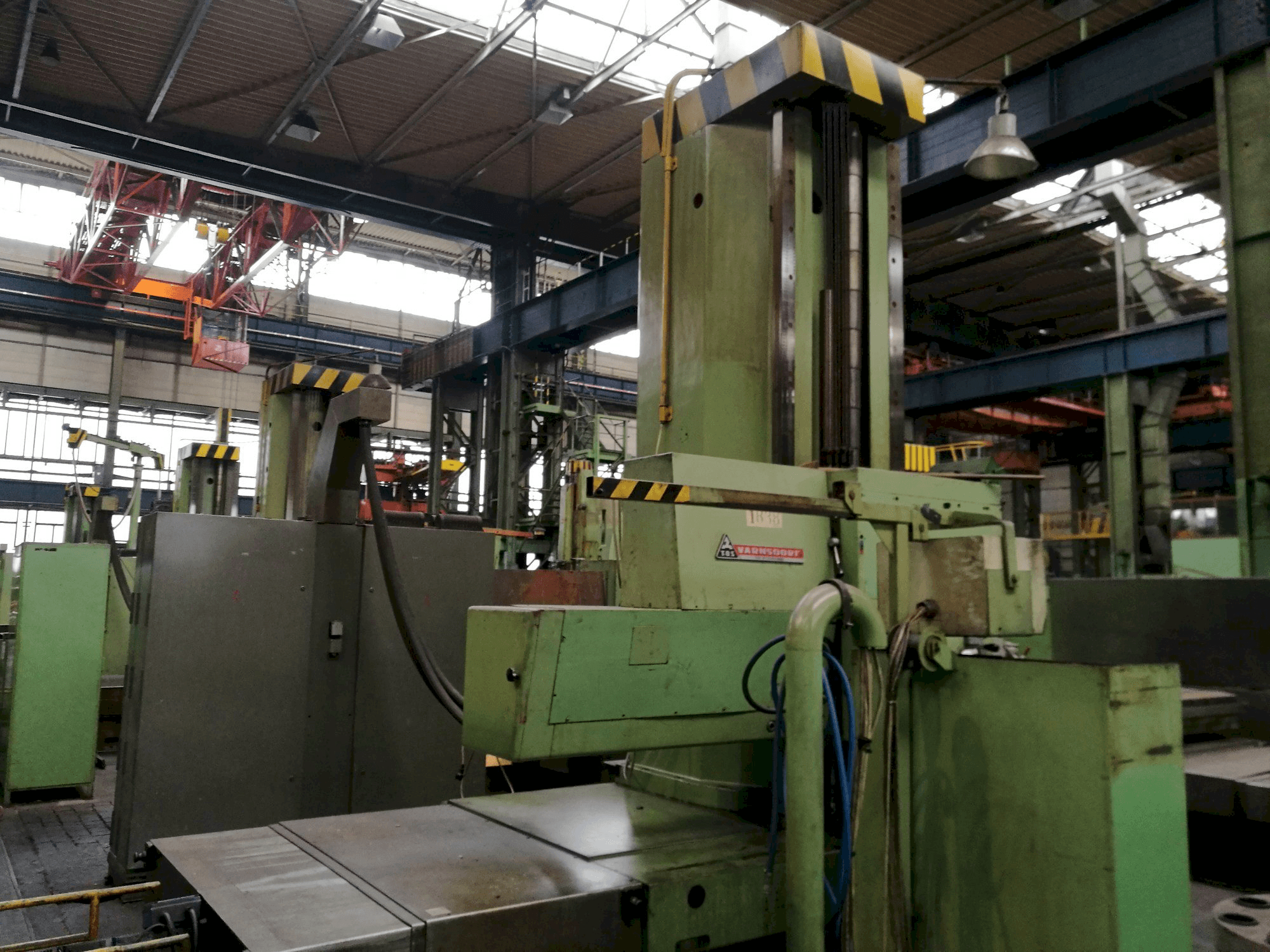 Prikaz stroja TOS WHN 13 sprijeda