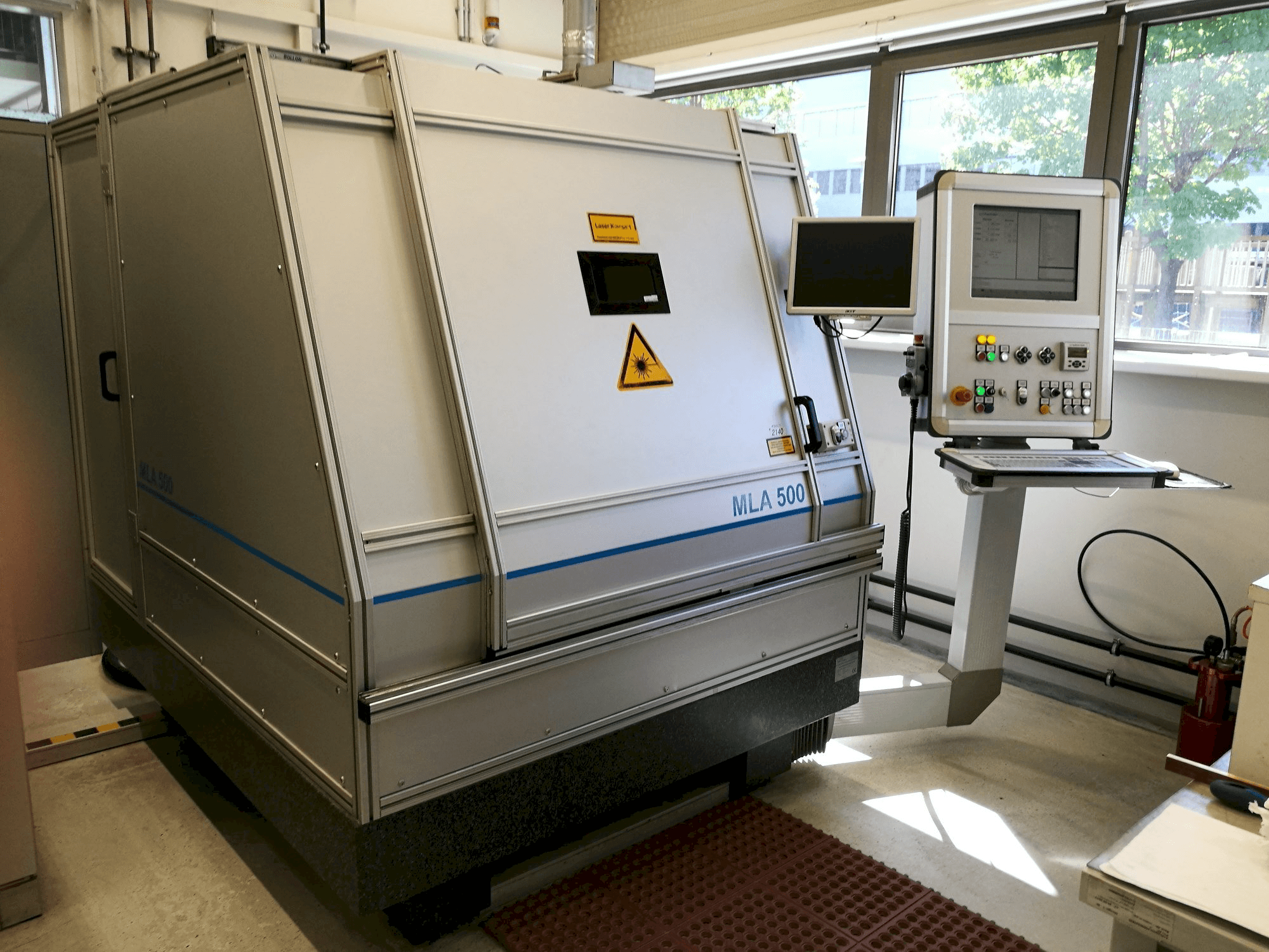 Prikaz stroja LLT APPLIKATION MLA 500 sprijeda