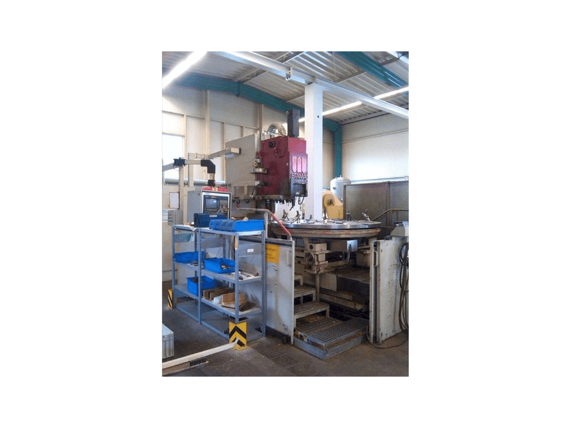 Prikaz stroja STAMA MC 430- GÜ sprijeda