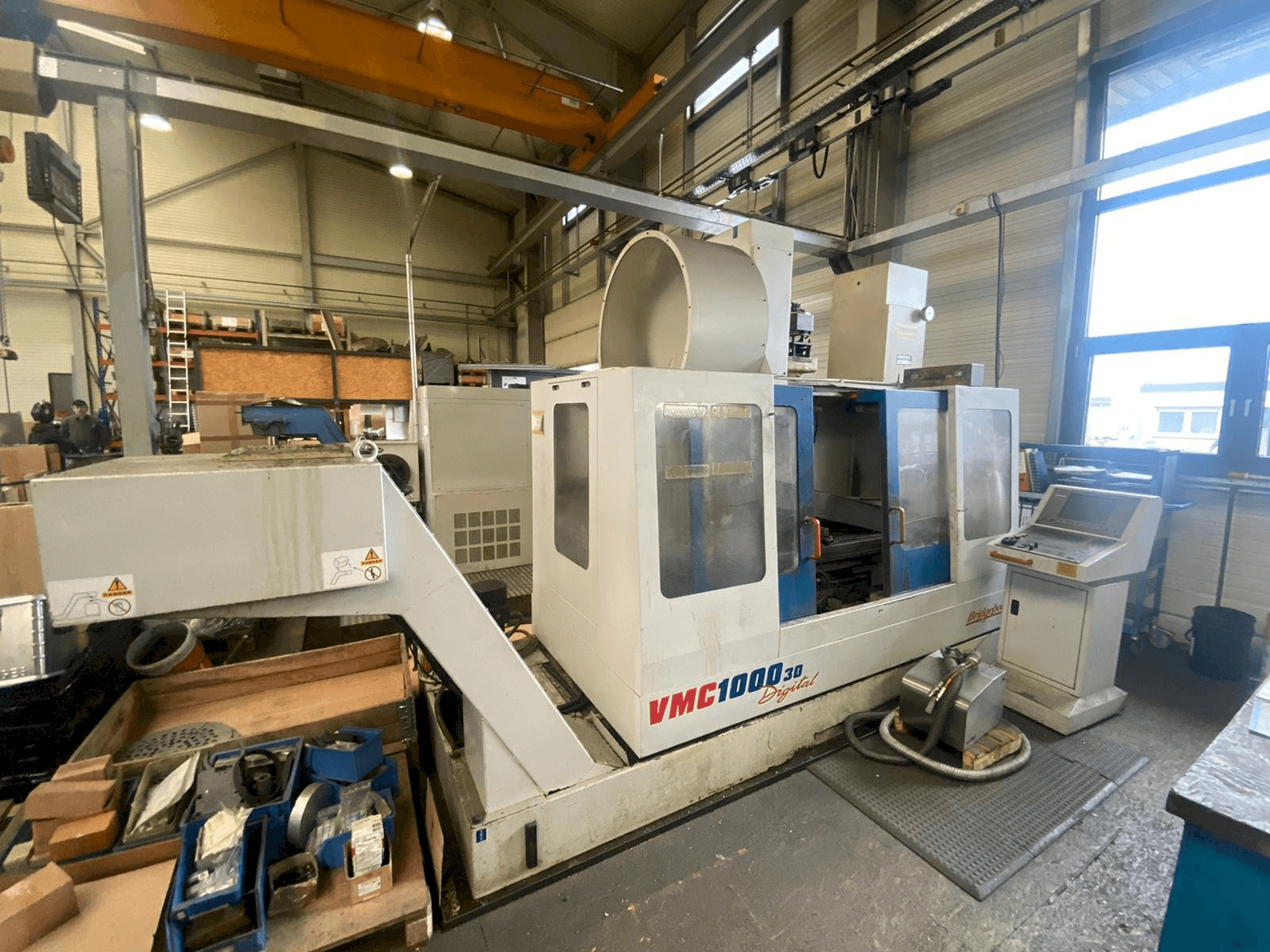 Prikaz stroja Bridgeport VMC 1000/30 sprijeda