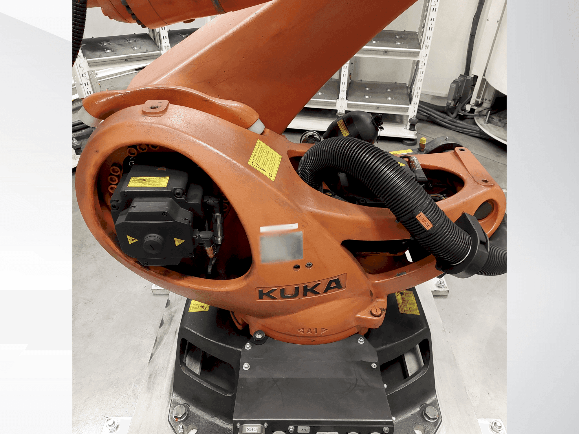 Prikaz stroja KUKA KR 90 R2700 pro sprijeda