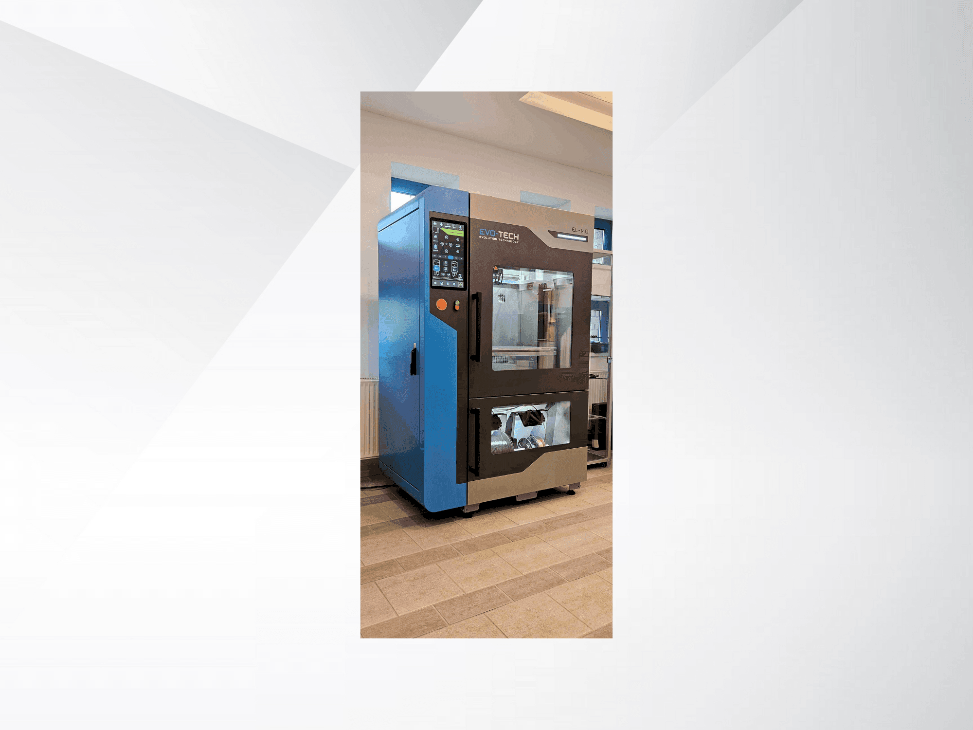 Prikaz stroja EVO-tech EL-140 sprijeda