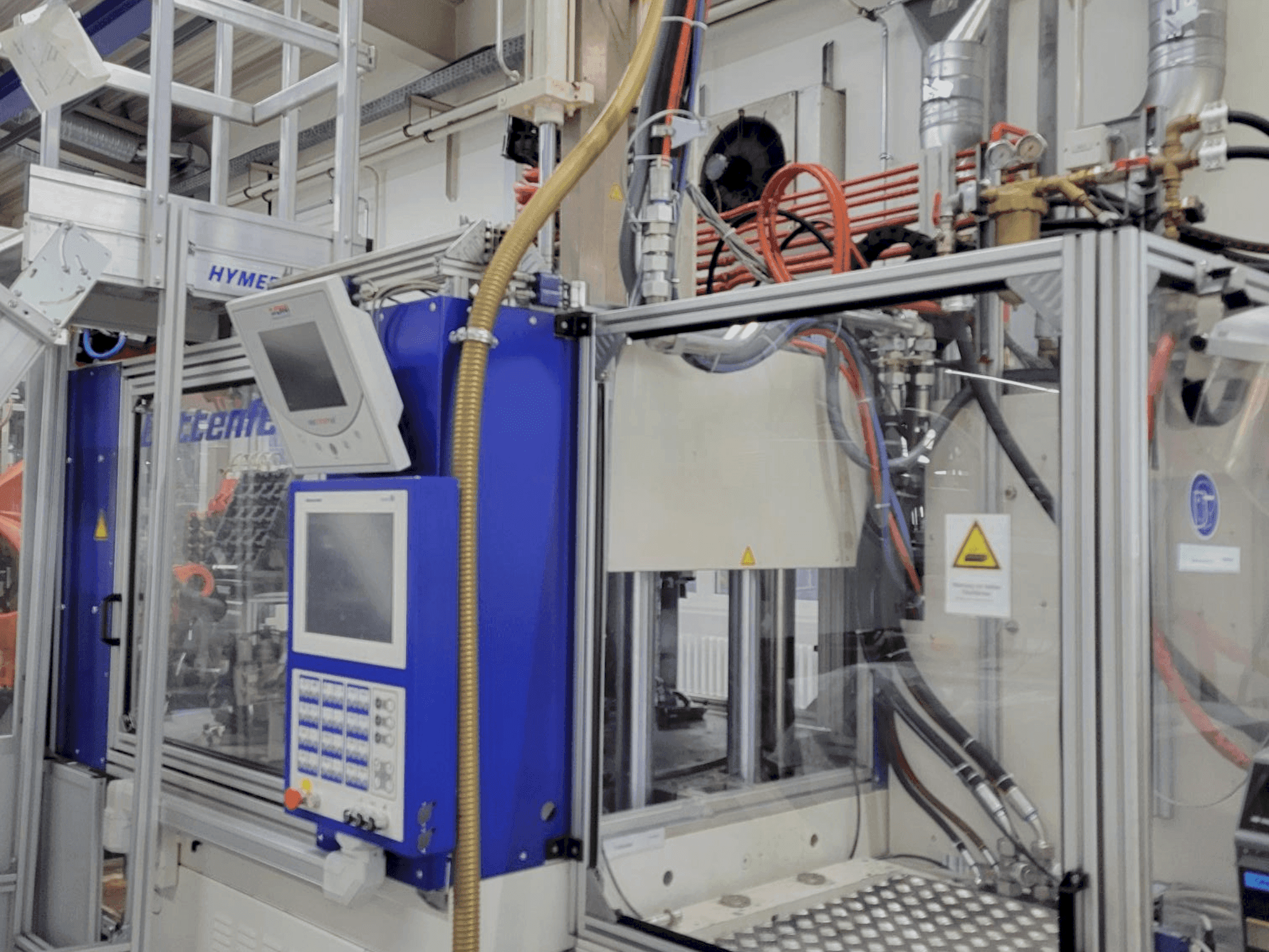 Prikaz stroja Battenfeld VM 150/750V R1520 UNIGLOG B6S sprijeda