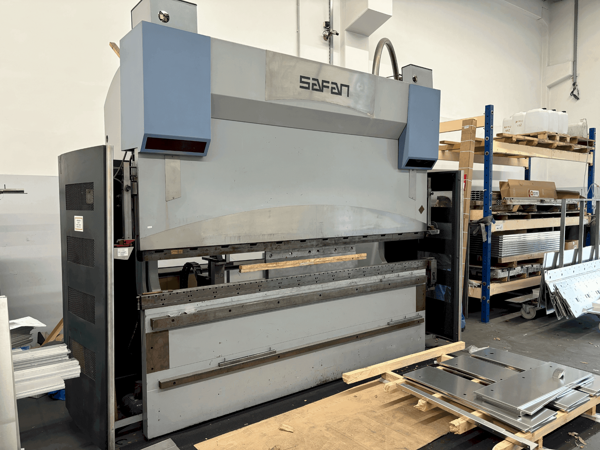 Prikaz stroja Safan CNCL-K 170-3100 TS1 sprijeda