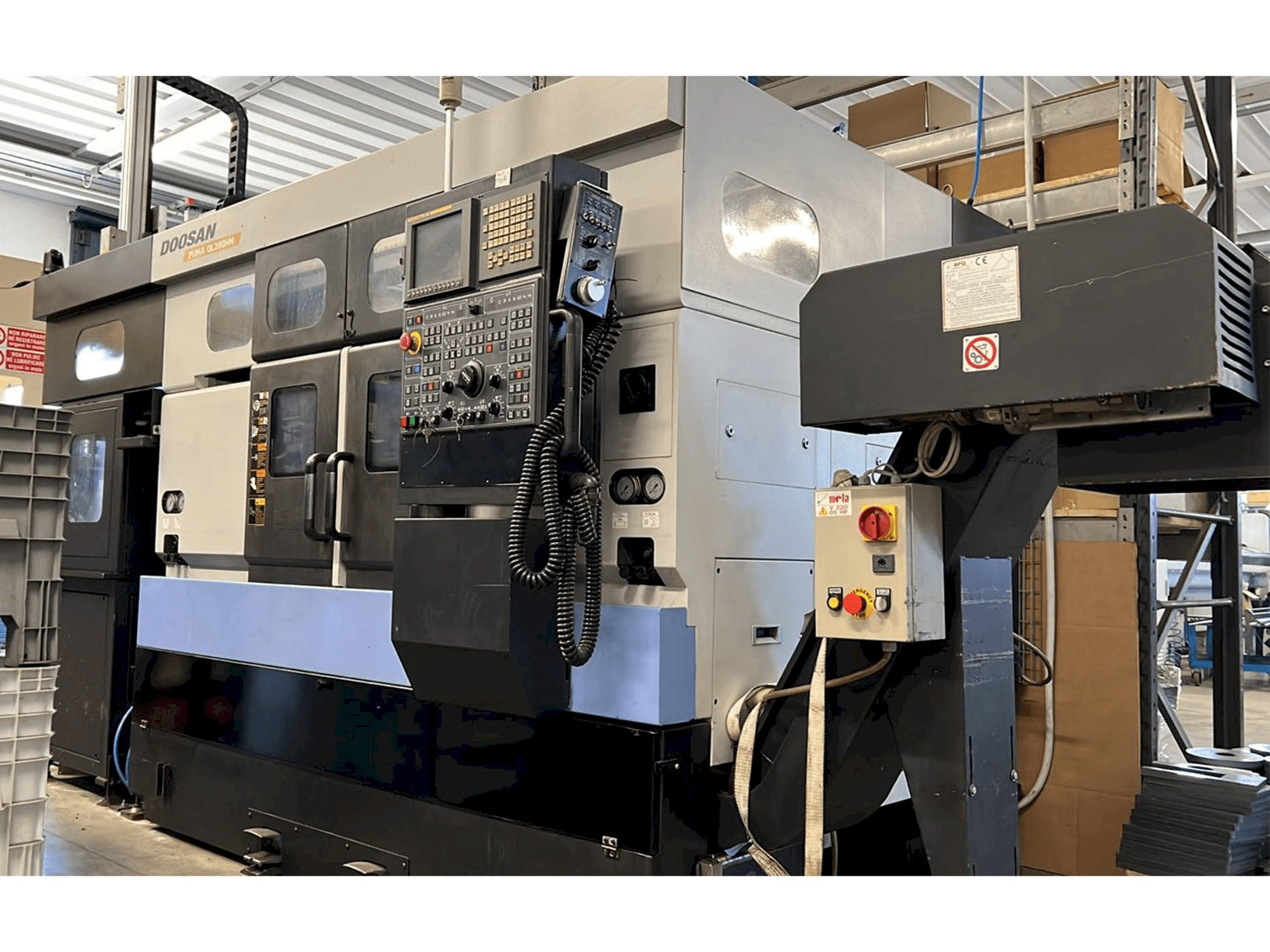 Prikaz stroja Doosan Puma QL 200HM sprijeda