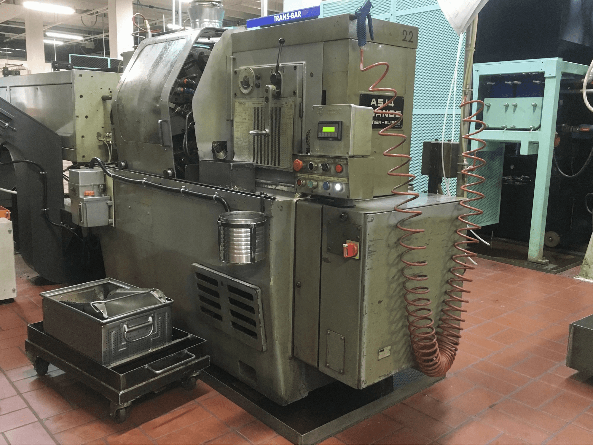 Prikaz stroja Tornos AS-14 zdesna