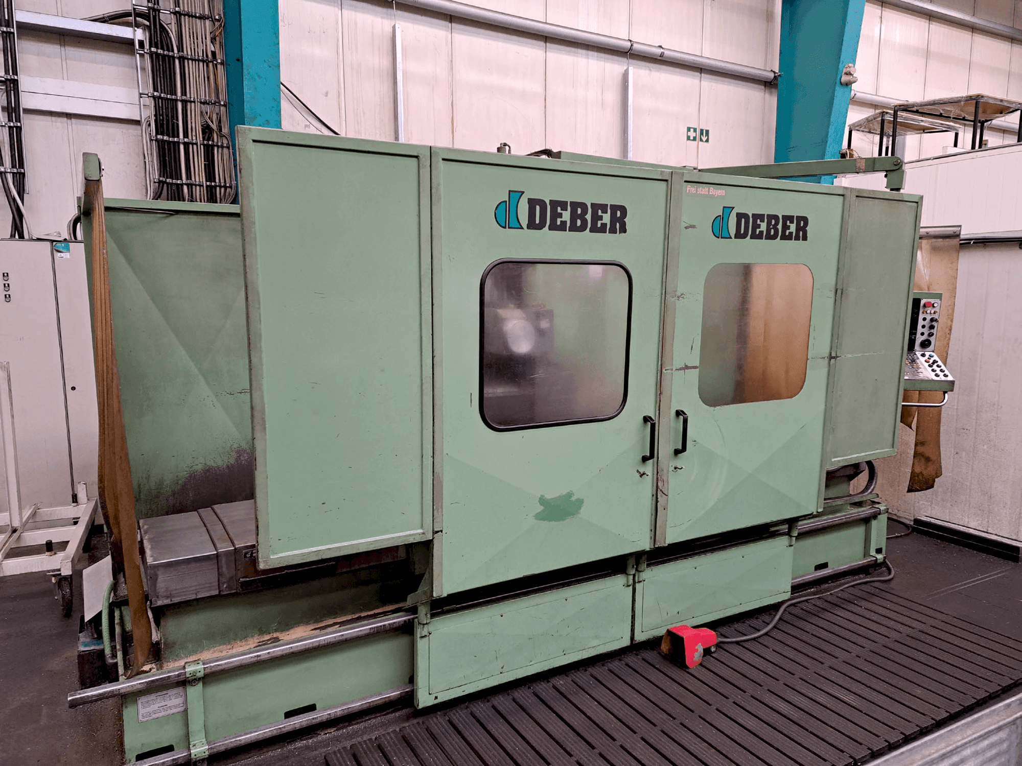 Prikaz stroja DEBER Dinamyc 2 sprijeda