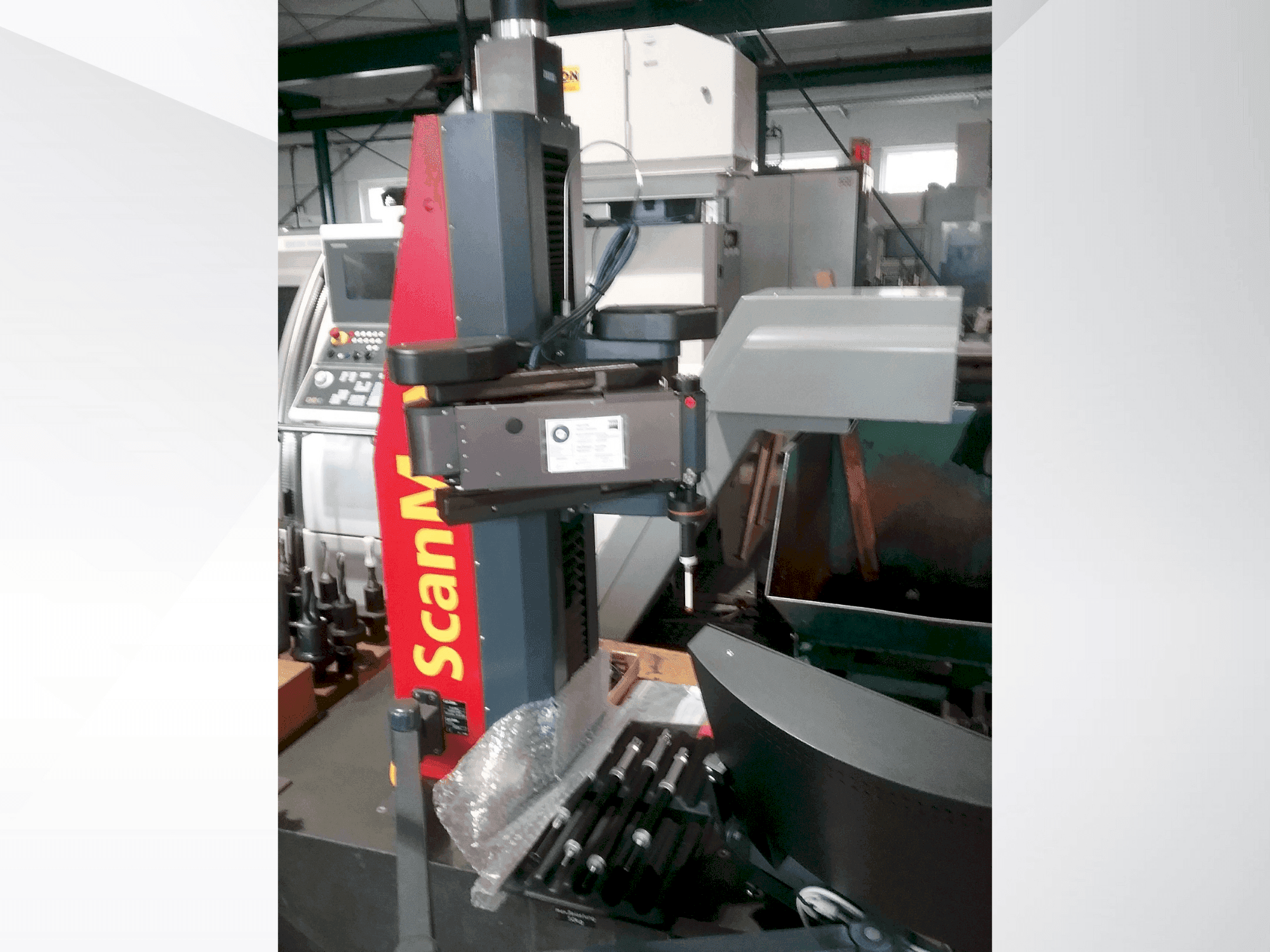 Prikaz stroja ZEISS ScanMax sprijeda