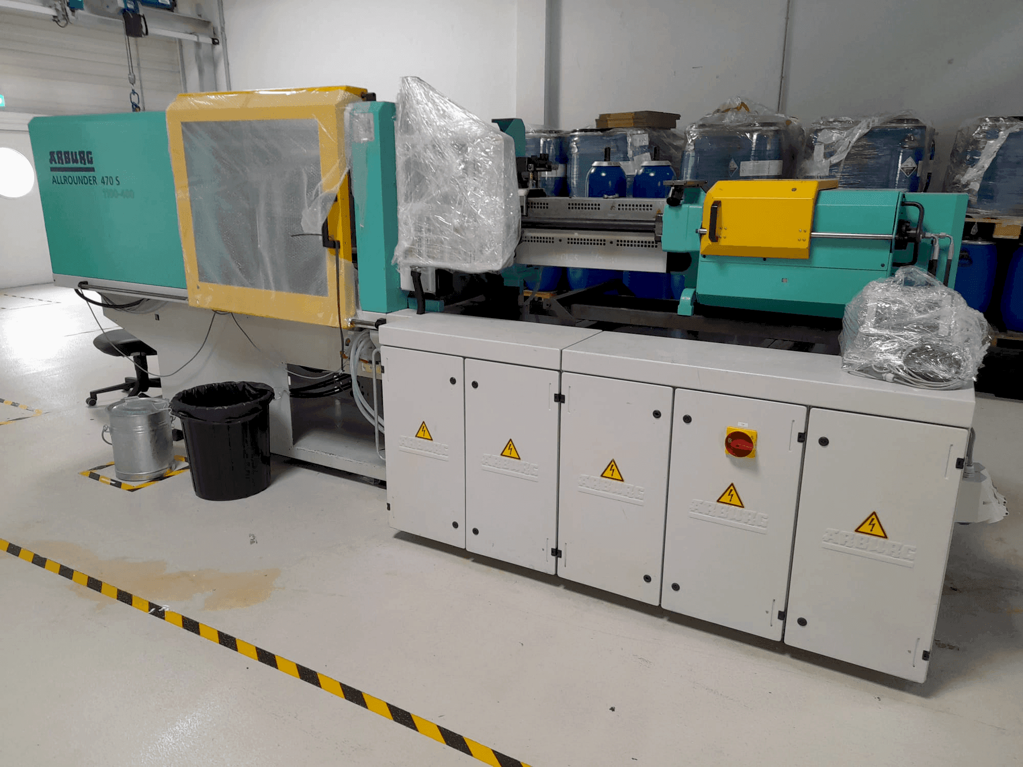 Prikaz stroja Arburg Allrounder 470S 1100-400 with Multilift handling (2010) sprijeda