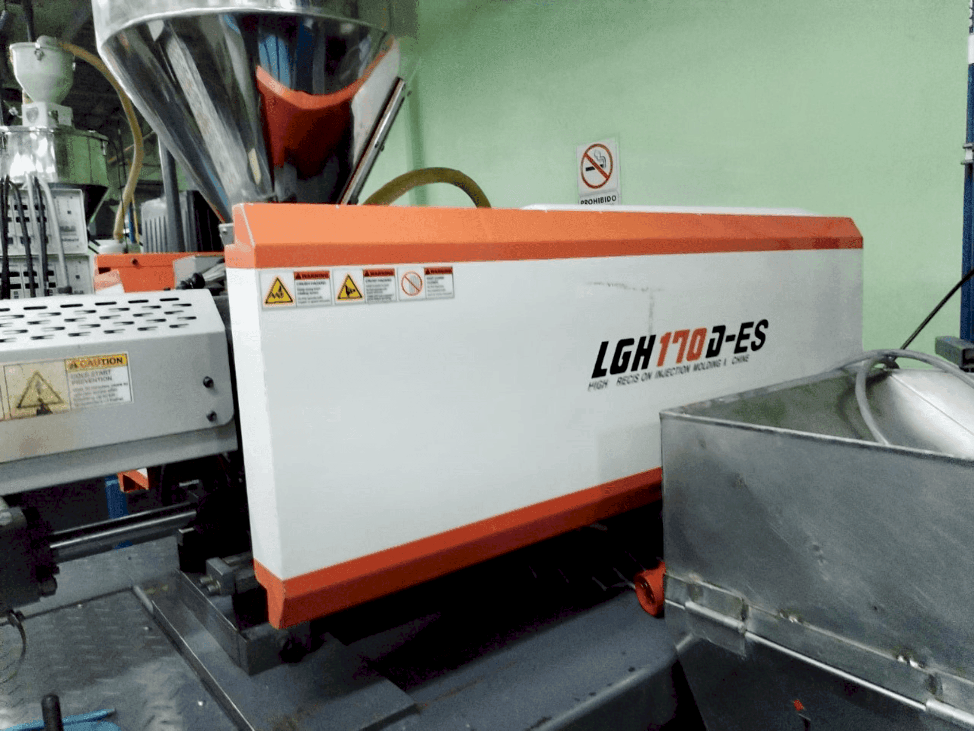 Prikaz stroja LS MTRON LGH 170D-ES sprijeda