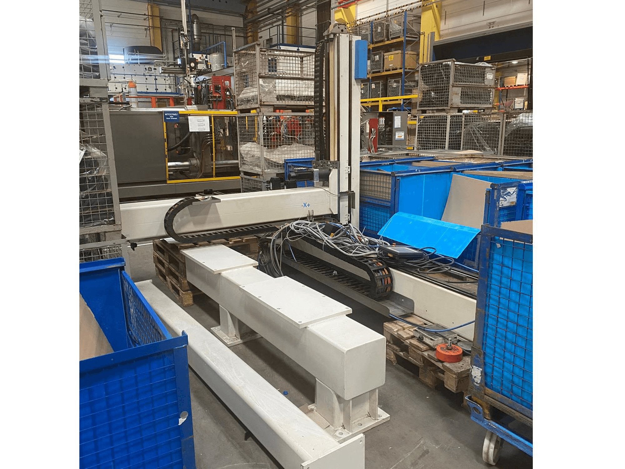 Prikaz stroja Krauss Maffei LRX-S 500 sprijeda