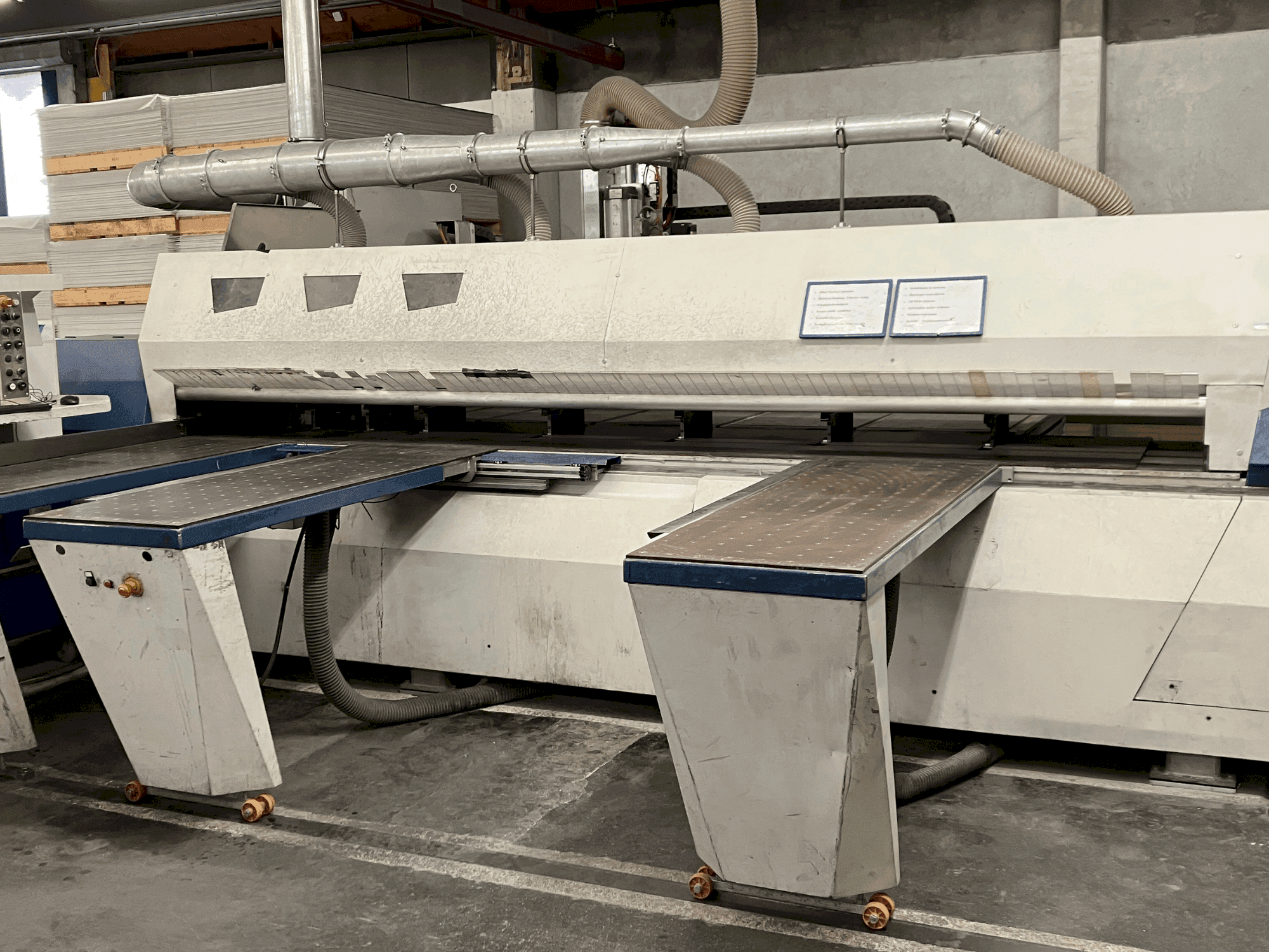 Prikaz stroja PANHANS 2006 sprijeda