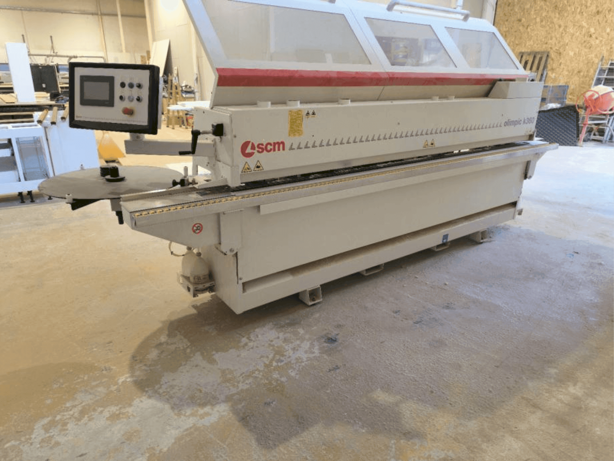 Prikaz stroja SCM Olimpic K360 sprijeda