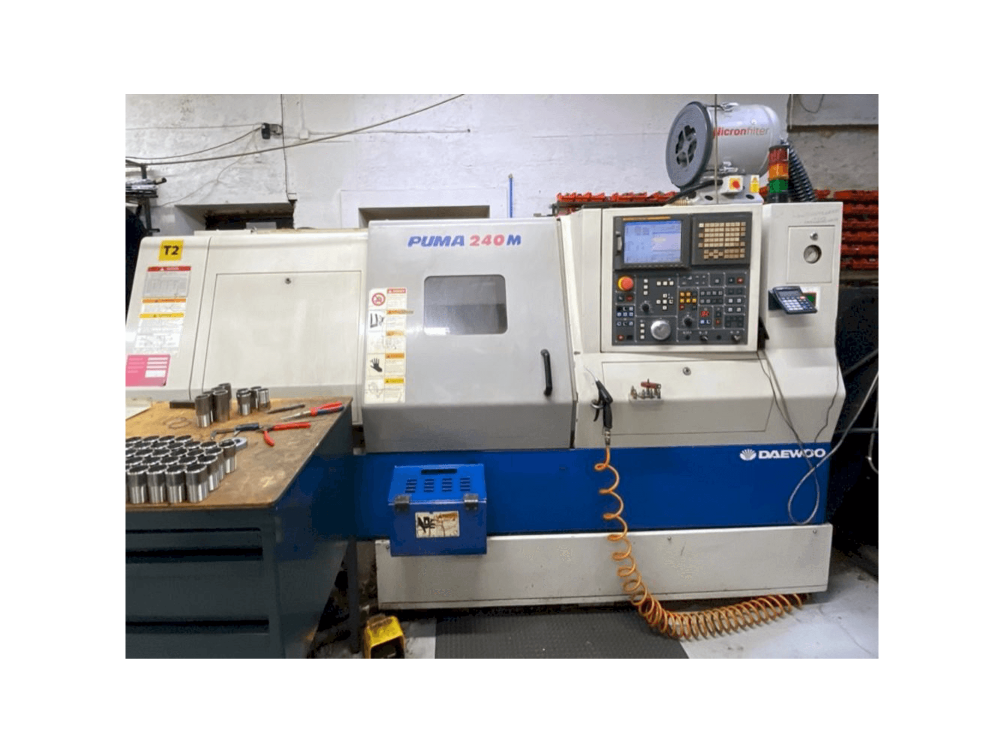 Prikaz stroja DAEWOO PUMA 240MB sprijeda