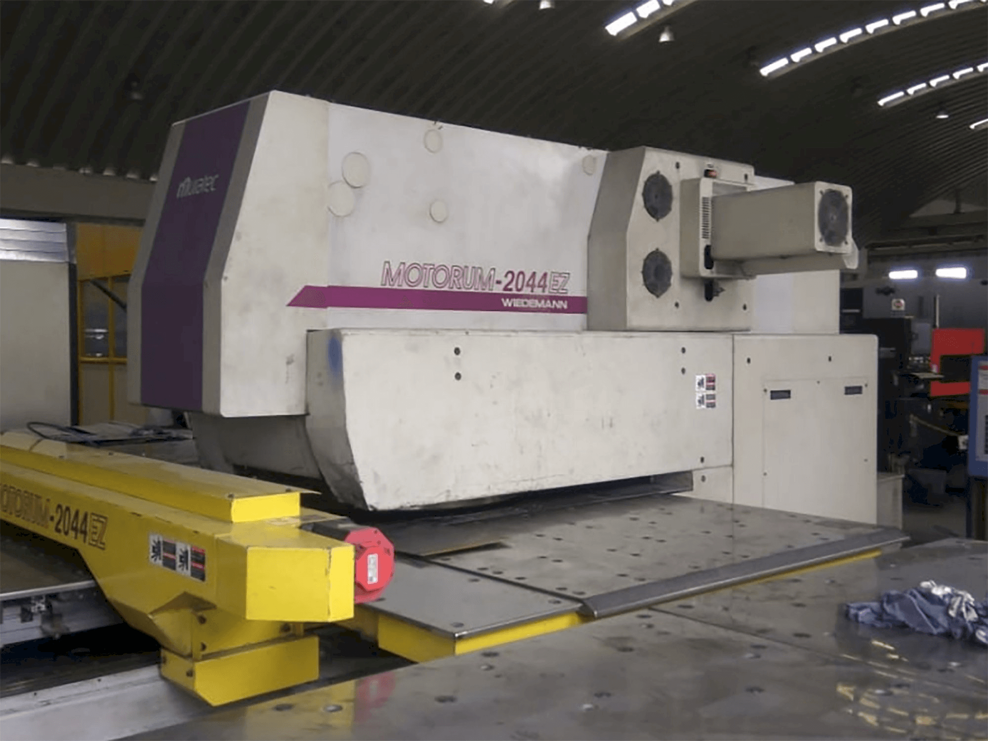 Prikaz stroja Muratec M-2044 EZ sprijeda