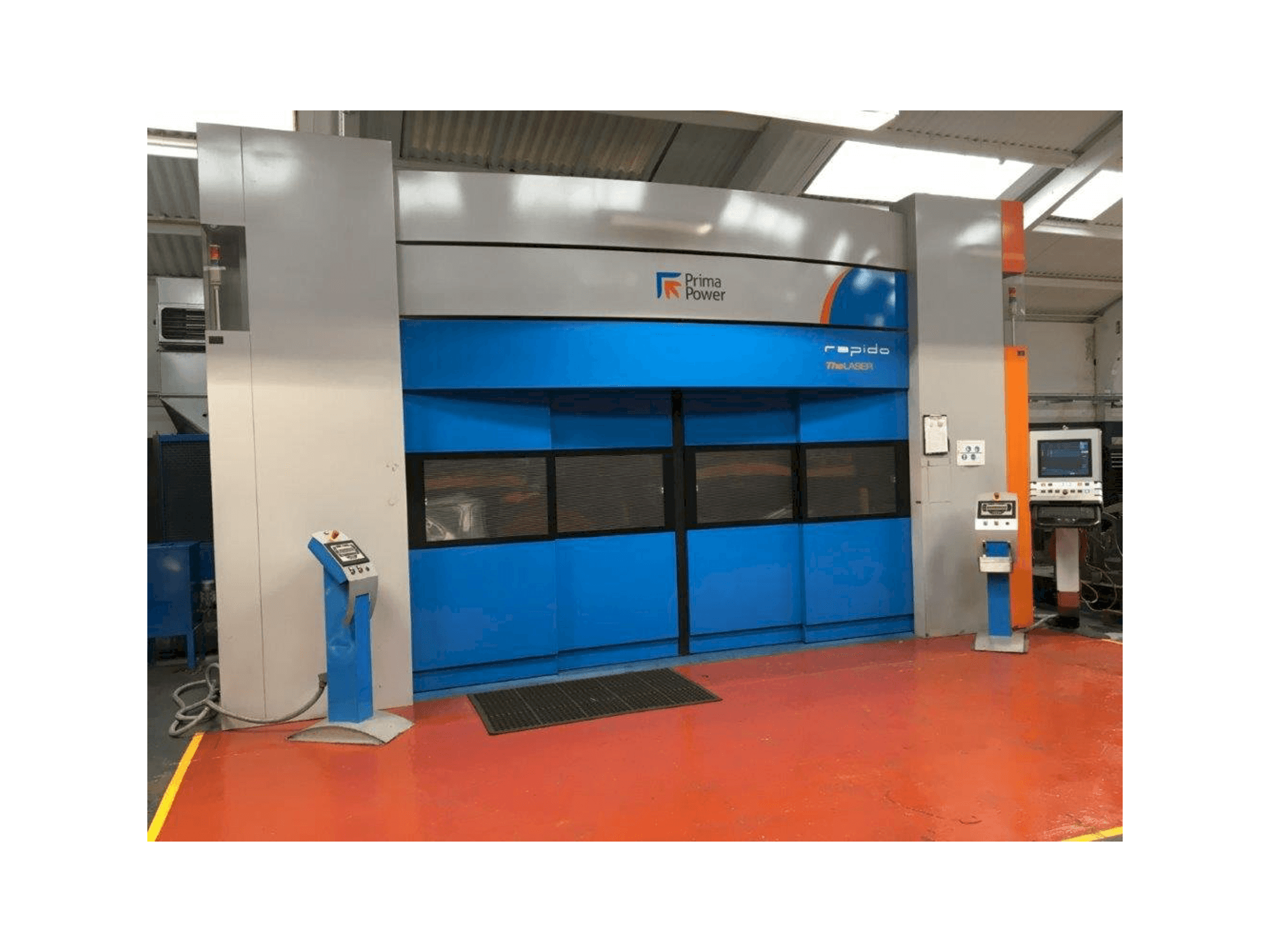 Prikaz stroja Prima Power RAPIDO CP 4000 sprijeda