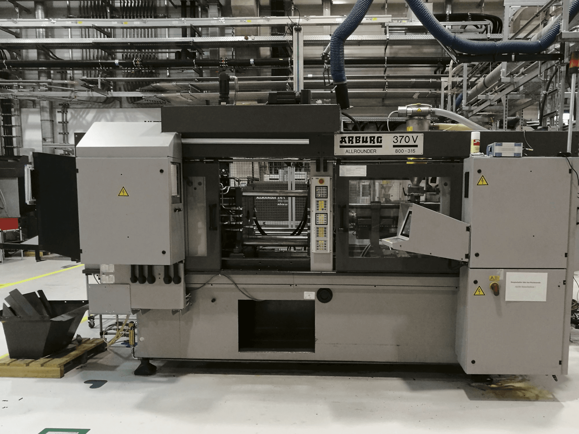 Prikaz stroja Arburg 370V 800-315 sprijeda