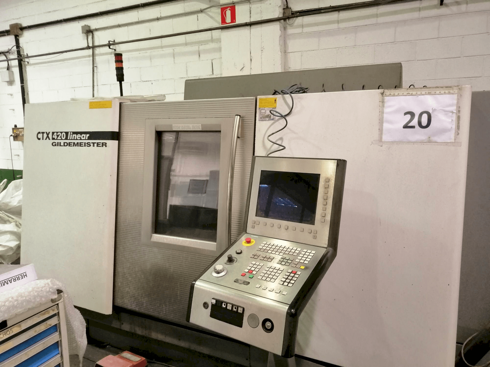 Prikaz stroja Gildemeister CTX 400 sprijeda